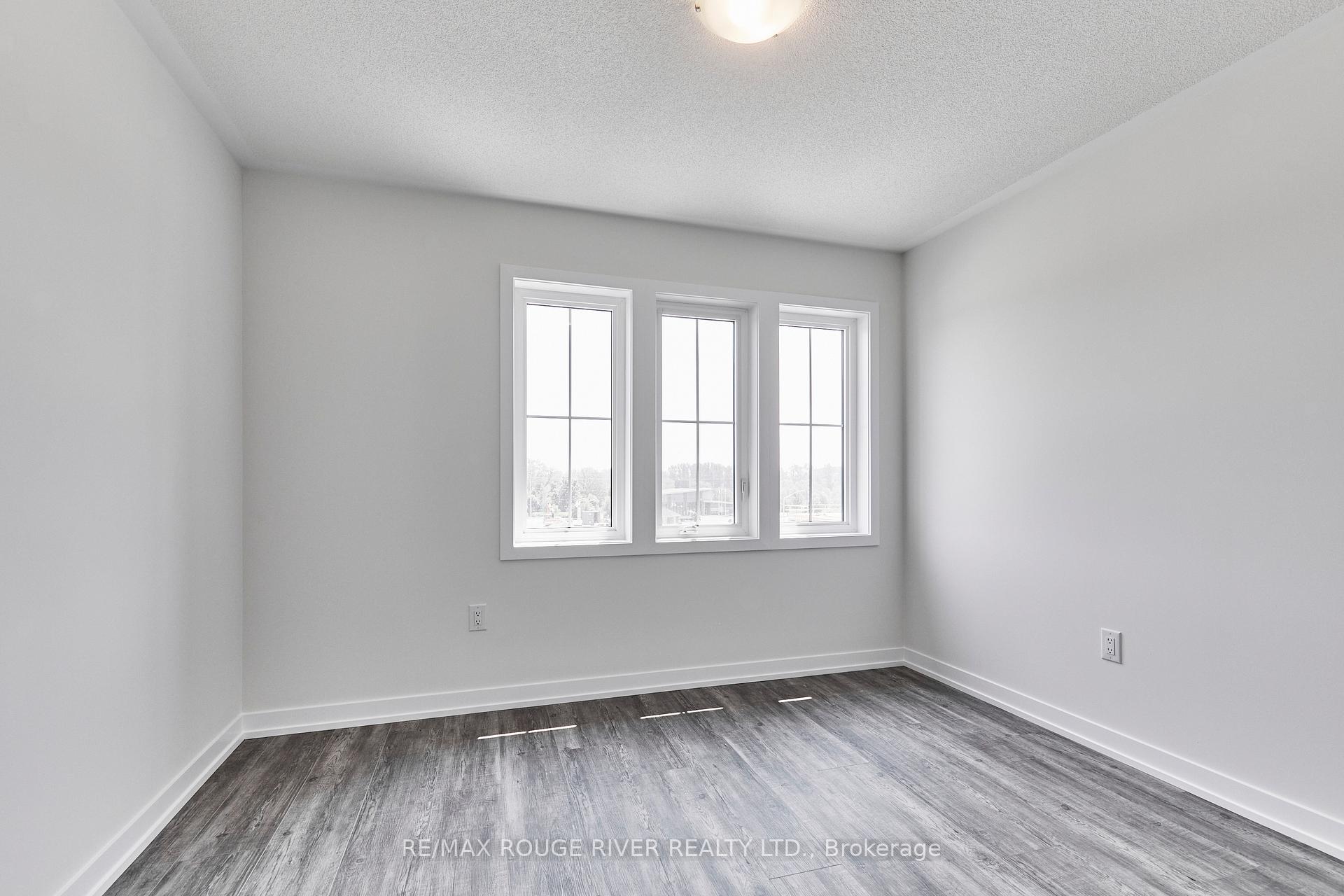 Photo 9 of 94 Ziibi Way, Clarington, Newcastle — HOMEH
