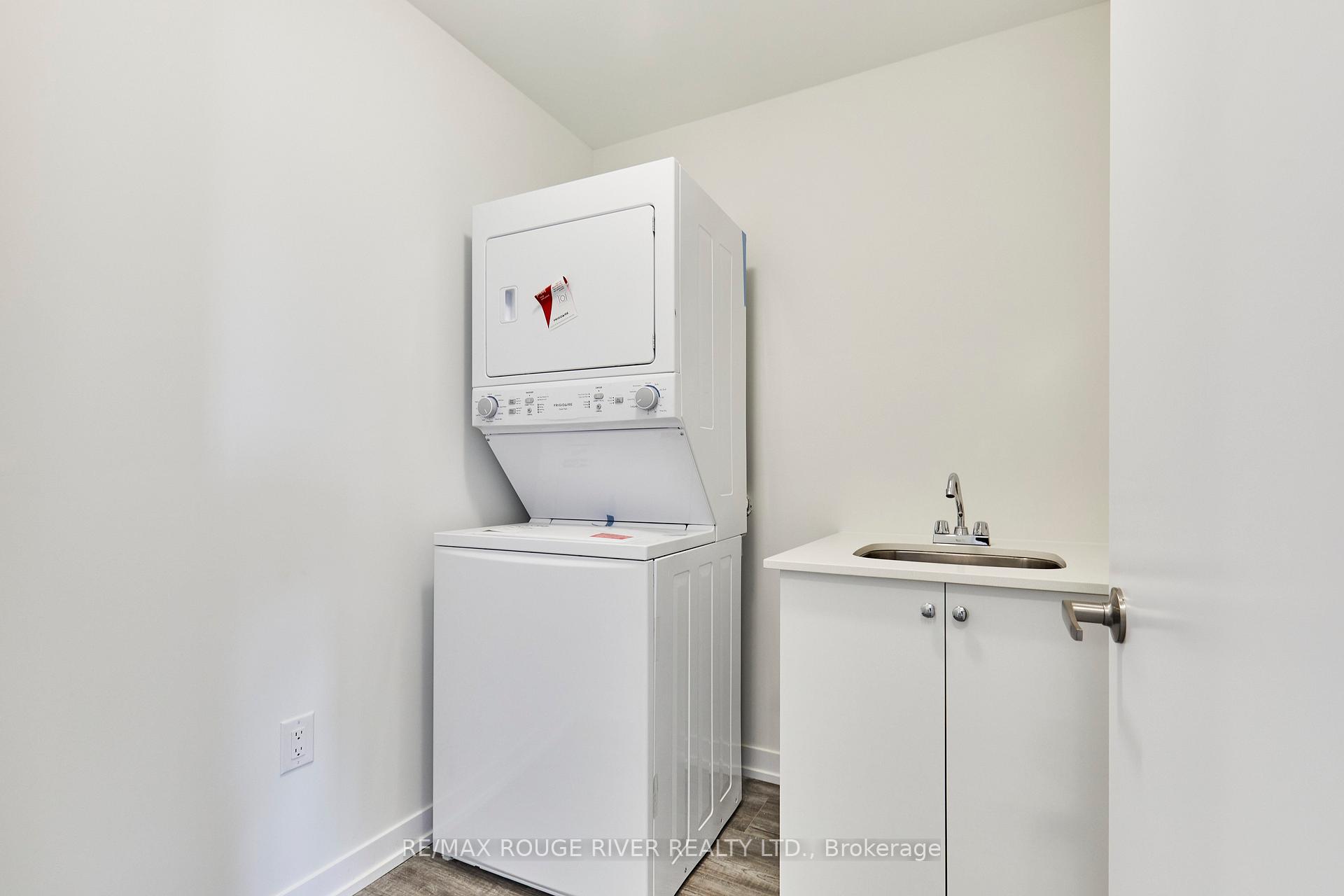 Photo 15 of 94 Ziibi Way, Clarington, Newcastle — HOMEH
