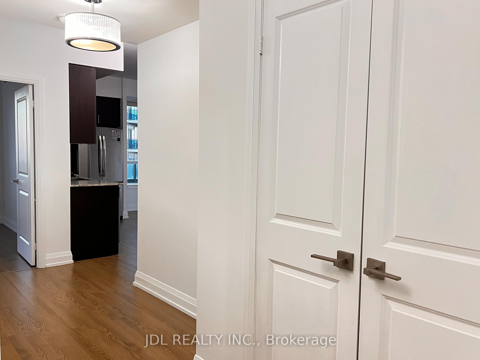 Photo 4 of Unit 1031, 7161 Yonge Street, Markham, Thornhill — HOMEH