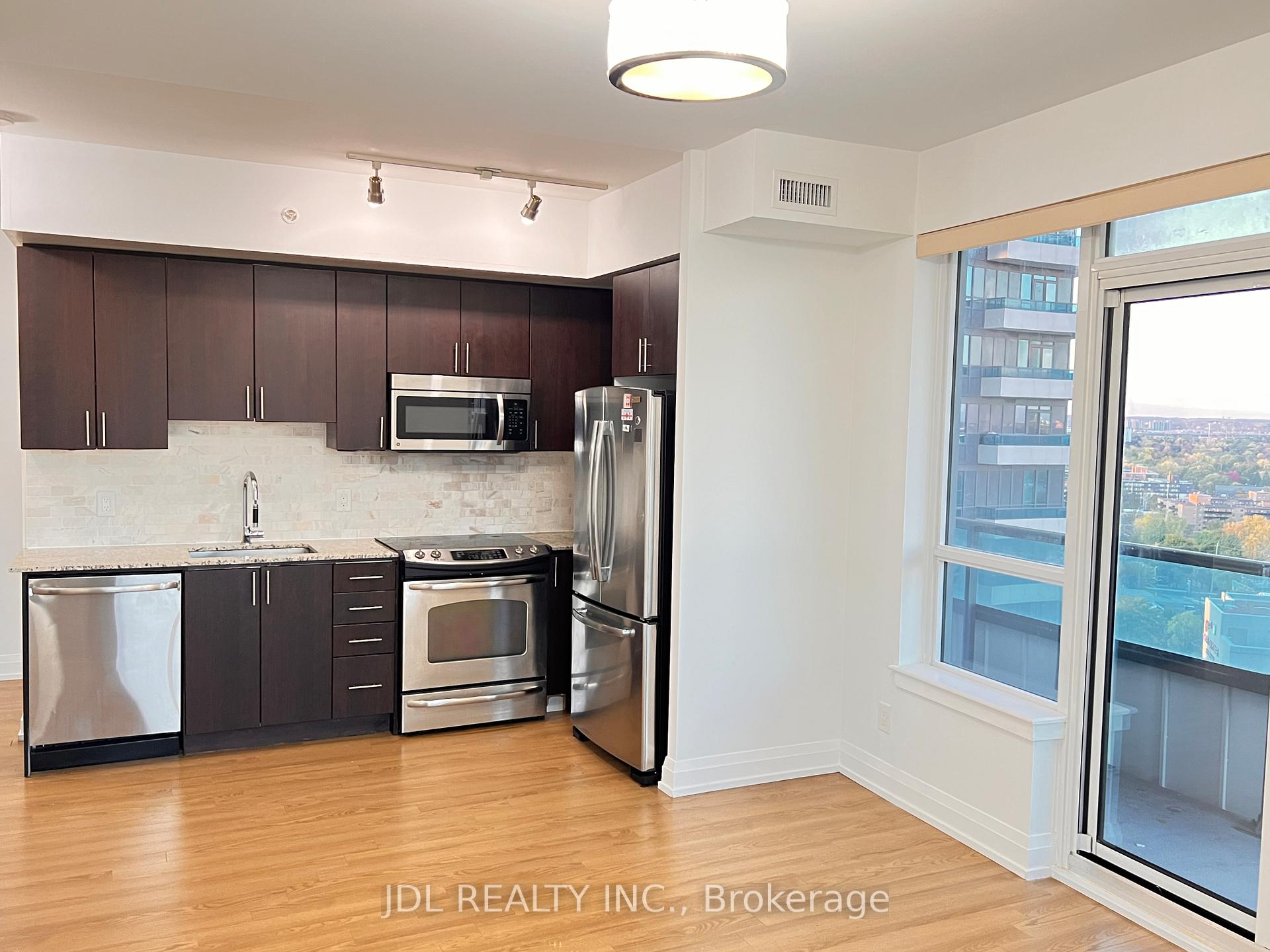 Photo 7 of Unit 1031, 7161 Yonge Street, Markham, Thornhill — HOMEH