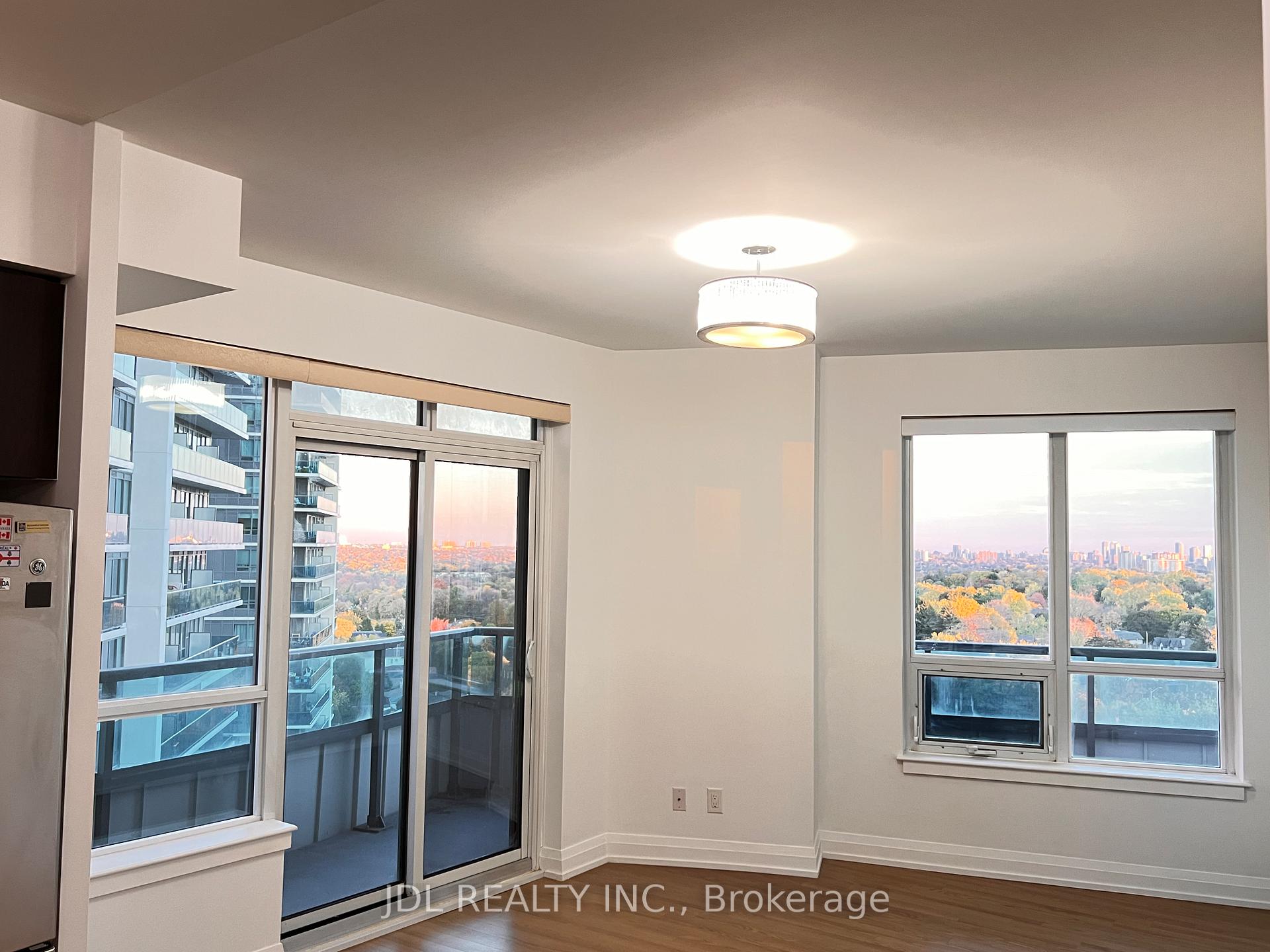 Photo 9 of Unit 1031, 7161 Yonge Street, Markham, Thornhill — HOMEH