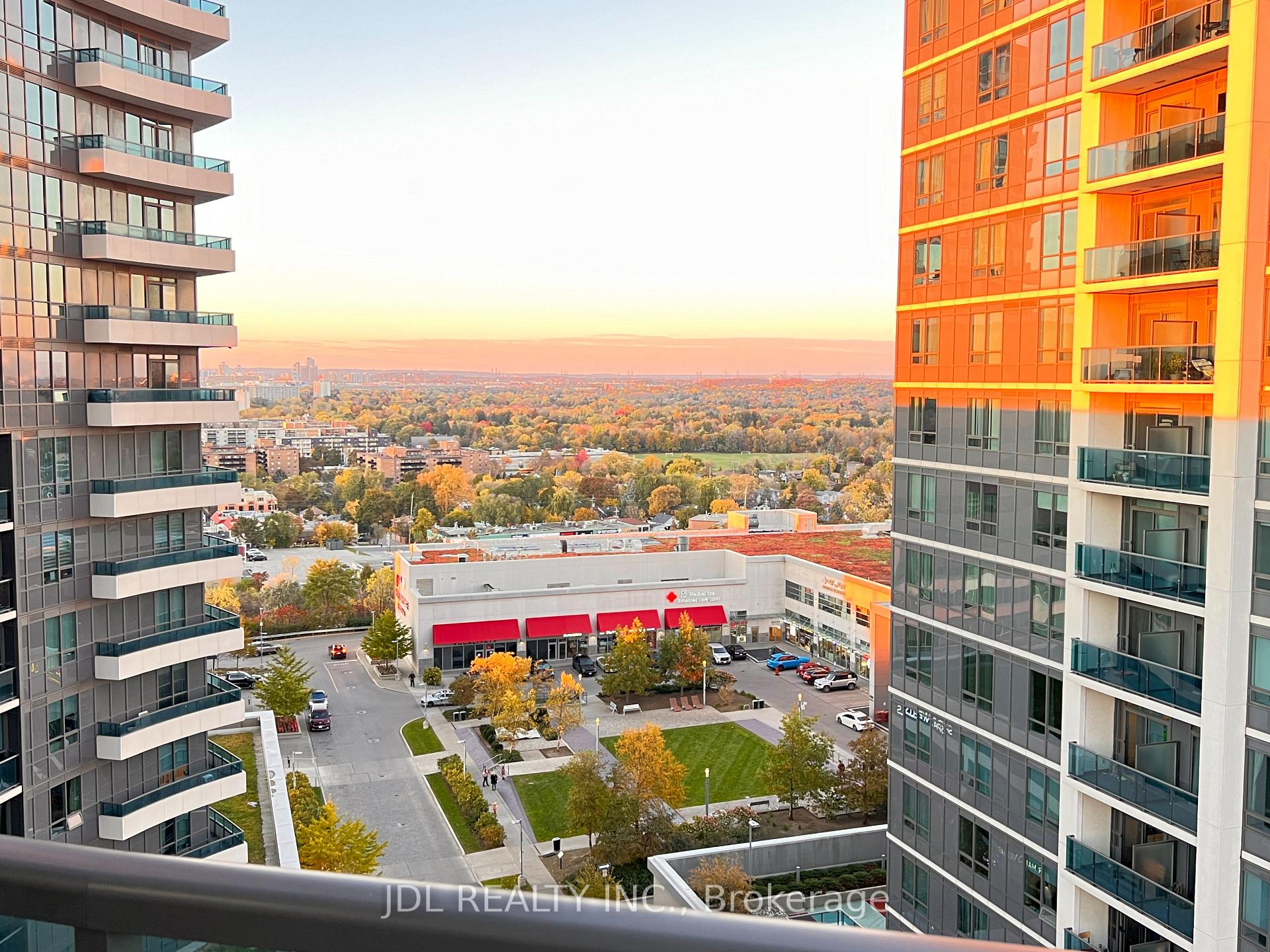 Photo 17 of Unit 1031, 7161 Yonge Street, Markham, Thornhill — HOMEH