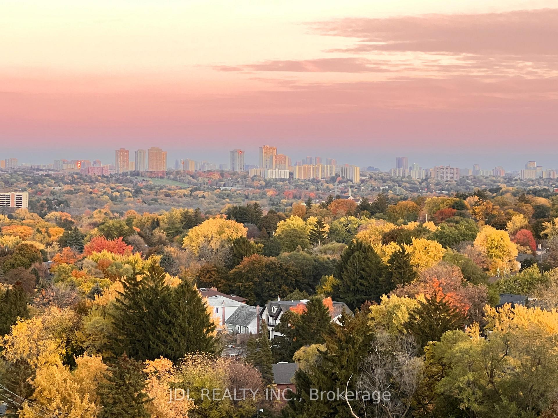 Photo 19 of Unit 1031, 7161 Yonge Street, Markham, Thornhill — HOMEH