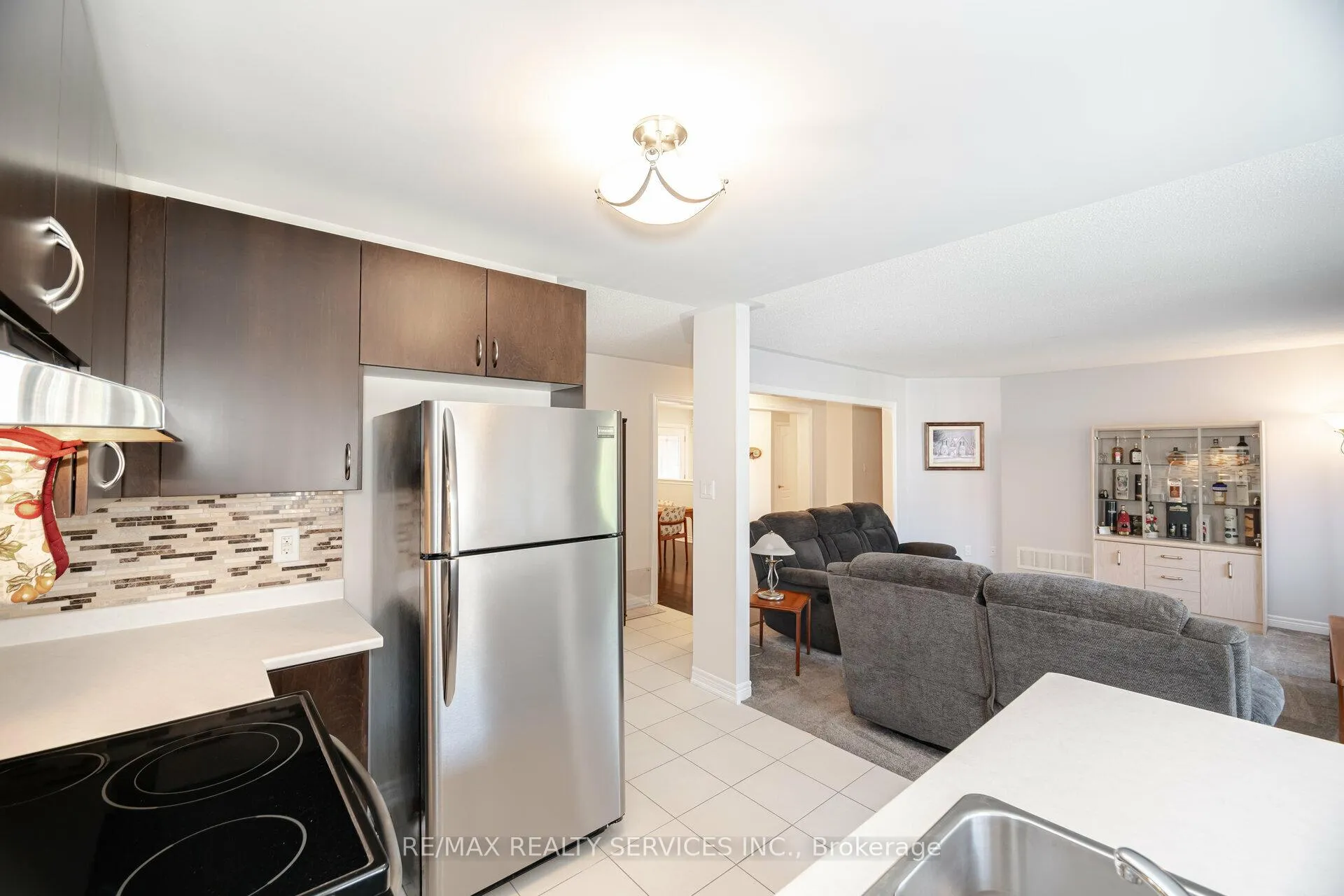Photo 5 of 17 Lacorra Way, Brampton, Sandringham-Wellington — HOMEH