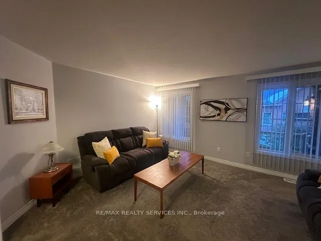 Photo 10 of 17 Lacorra Way, Brampton, Sandringham-Wellington — HOMEH