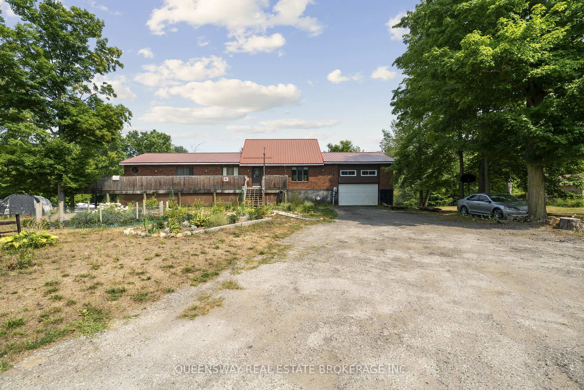 Front of 7521 County Road 10