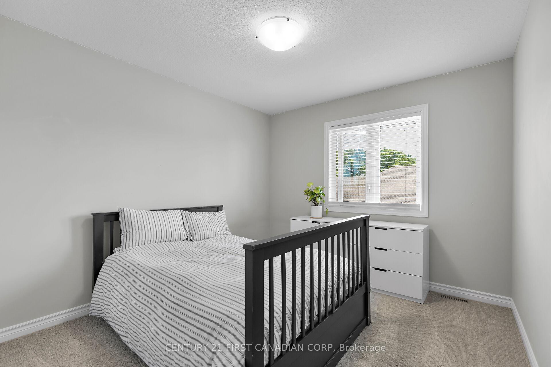 Photo 20 of 114 Old Field Lane, Central Elgin, Rural Central Elgin — HOMEH