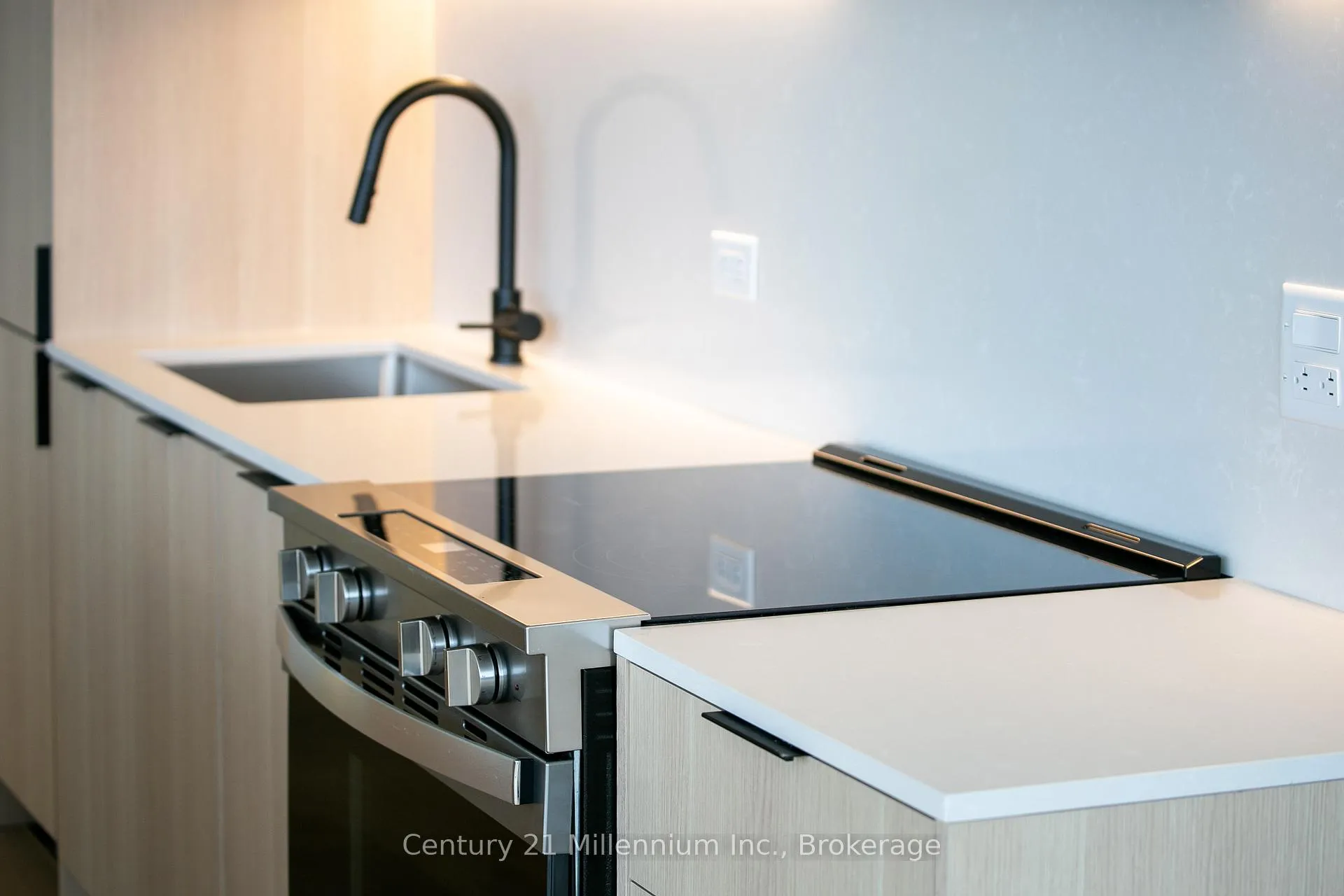 Photo 19 of Unit 416, 31 Huron Street, Collingwood — HOMEH