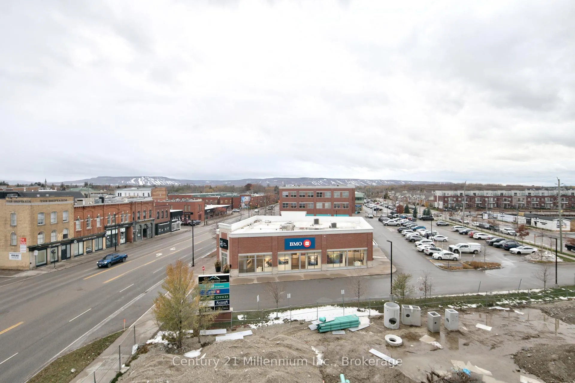 Photo 24 of Unit 416, 31 Huron Street, Collingwood — HOMEH