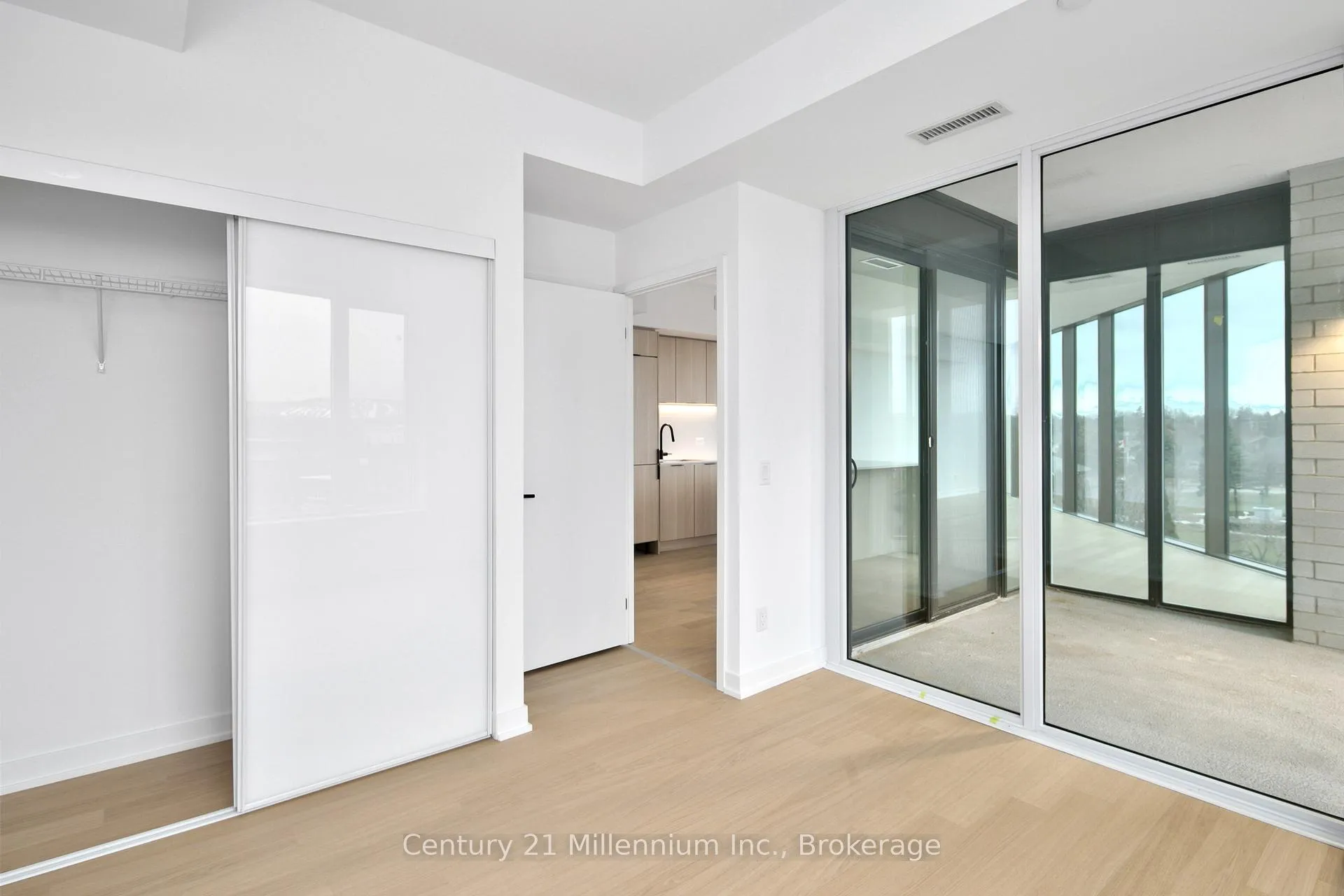 Photo 28 of Unit 416, 31 Huron Street, Collingwood — HOMEH