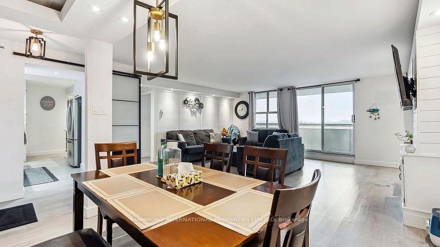 Photo 3 of Unit 804, 80 Inverlochy Boulevard, Markham, Royal Orchard — HOMEH