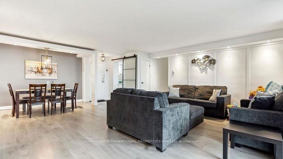 Photo 8 of Unit 804, 80 Inverlochy Boulevard, Markham, Royal Orchard — HOMEH