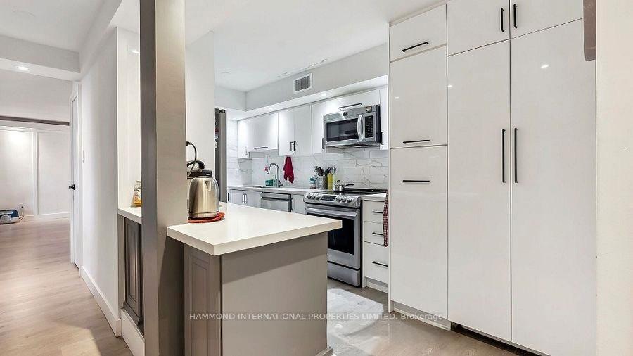 Photo 12 of Unit 804, 80 Inverlochy Boulevard, Markham, Royal Orchard — HOMEH