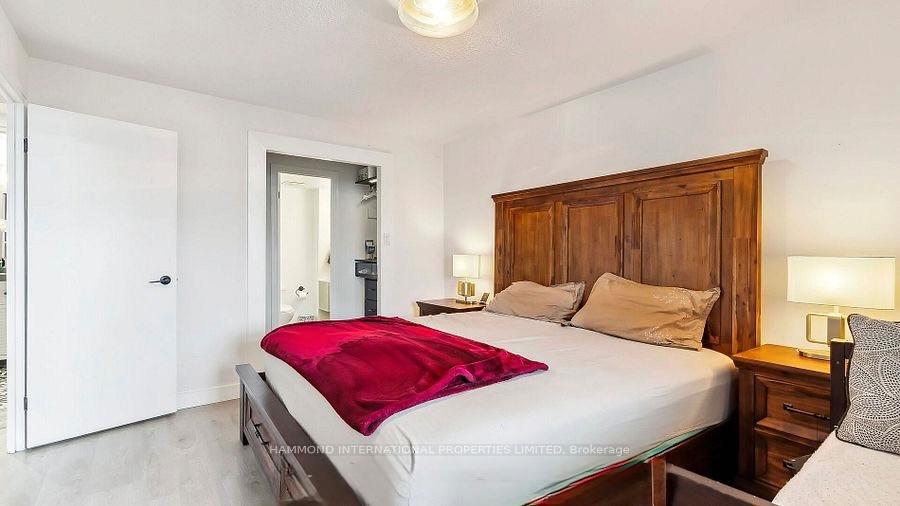 Photo 16 of Unit 804, 80 Inverlochy Boulevard, Markham, Royal Orchard — HOMEH
