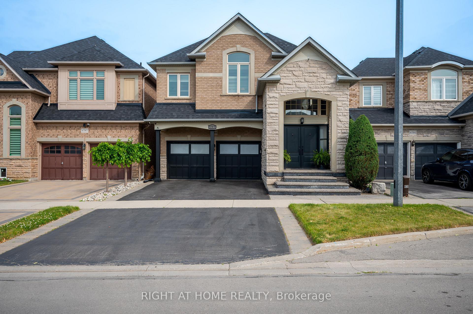 Front of 4789 Thomas Alton Boulevard