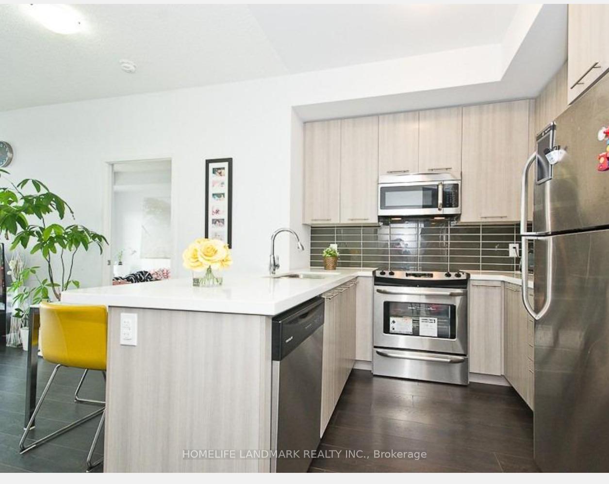Photo 7 of Unit 612, 540 Bur Oak Avenue, Markham, Berczy — HOMEH