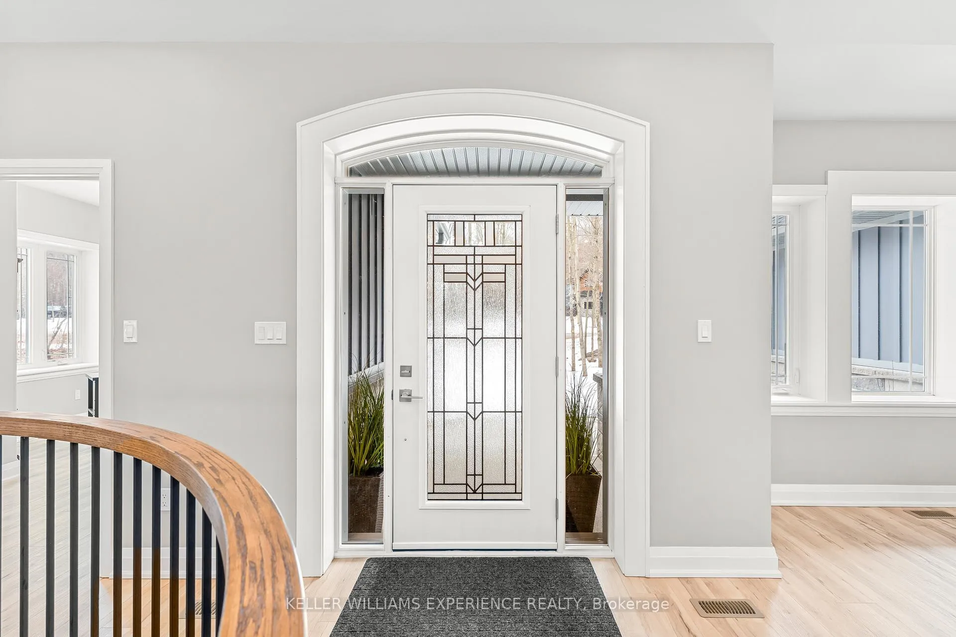 Photo 5 of 34 Windermere Circle, Tay, Rural Tay — HOMEH