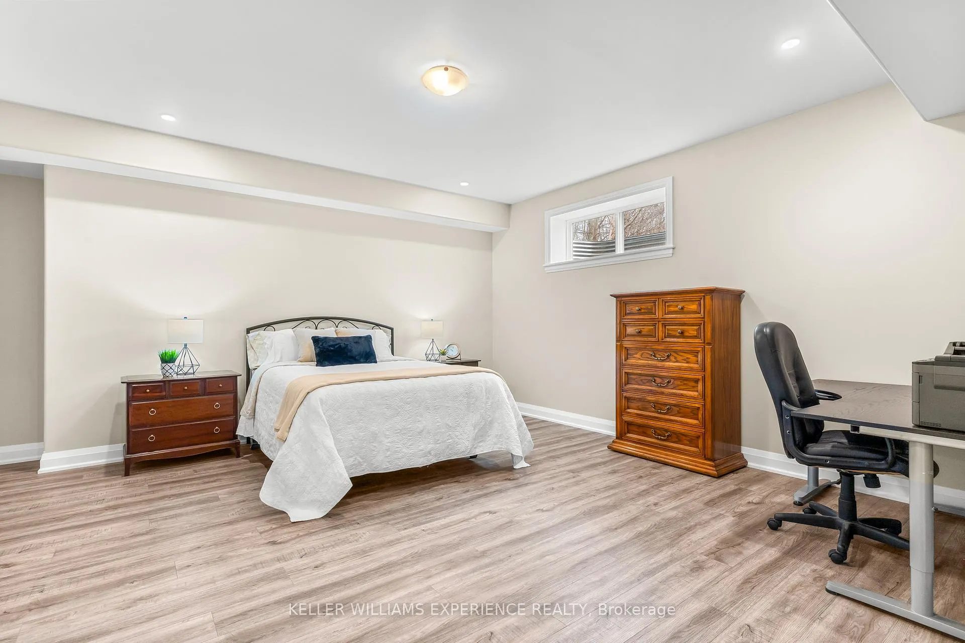 Photo 35 of 34 Windermere Circle, Tay, Rural Tay — HOMEH