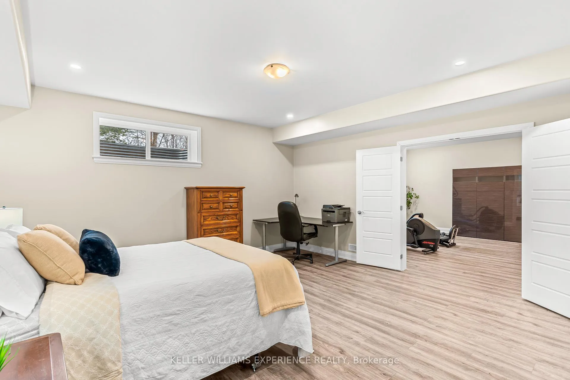 Photo 36 of 34 Windermere Circle, Tay, Rural Tay — HOMEH