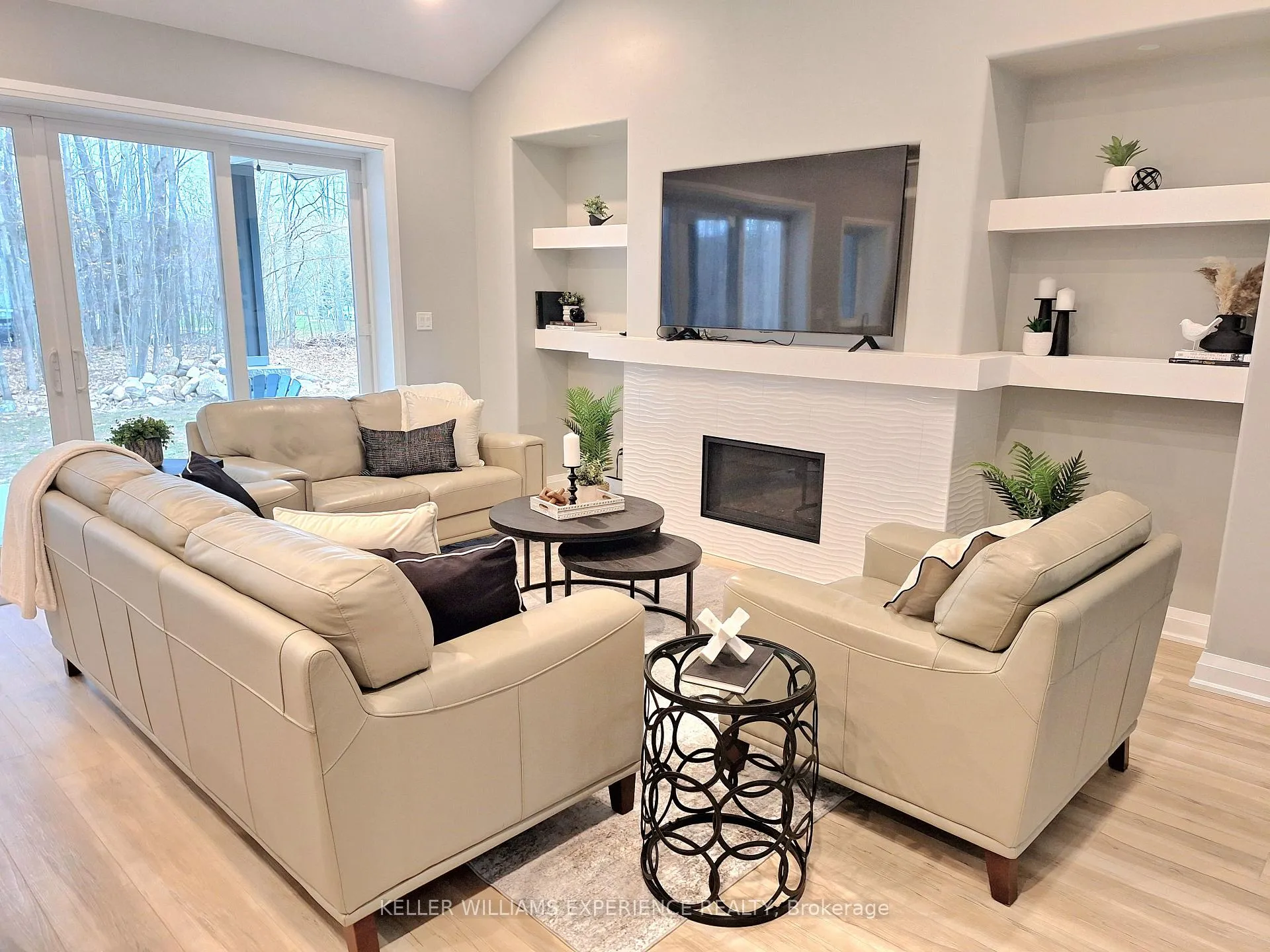 Photo 47 of 34 Windermere Circle, Tay, Rural Tay — HOMEH