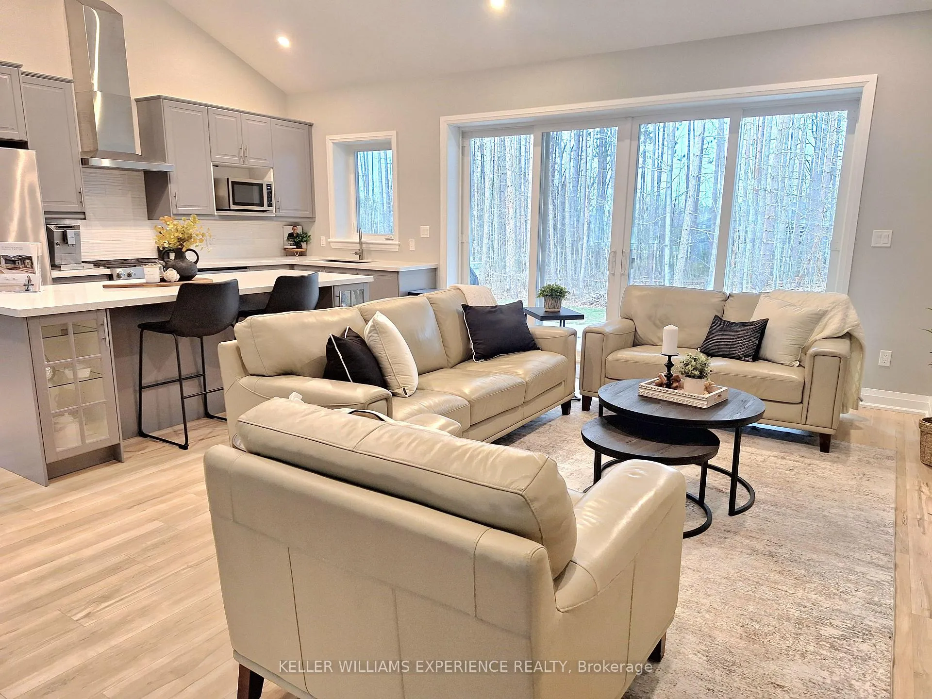 Photo 49 of 34 Windermere Circle, Tay, Rural Tay — HOMEH