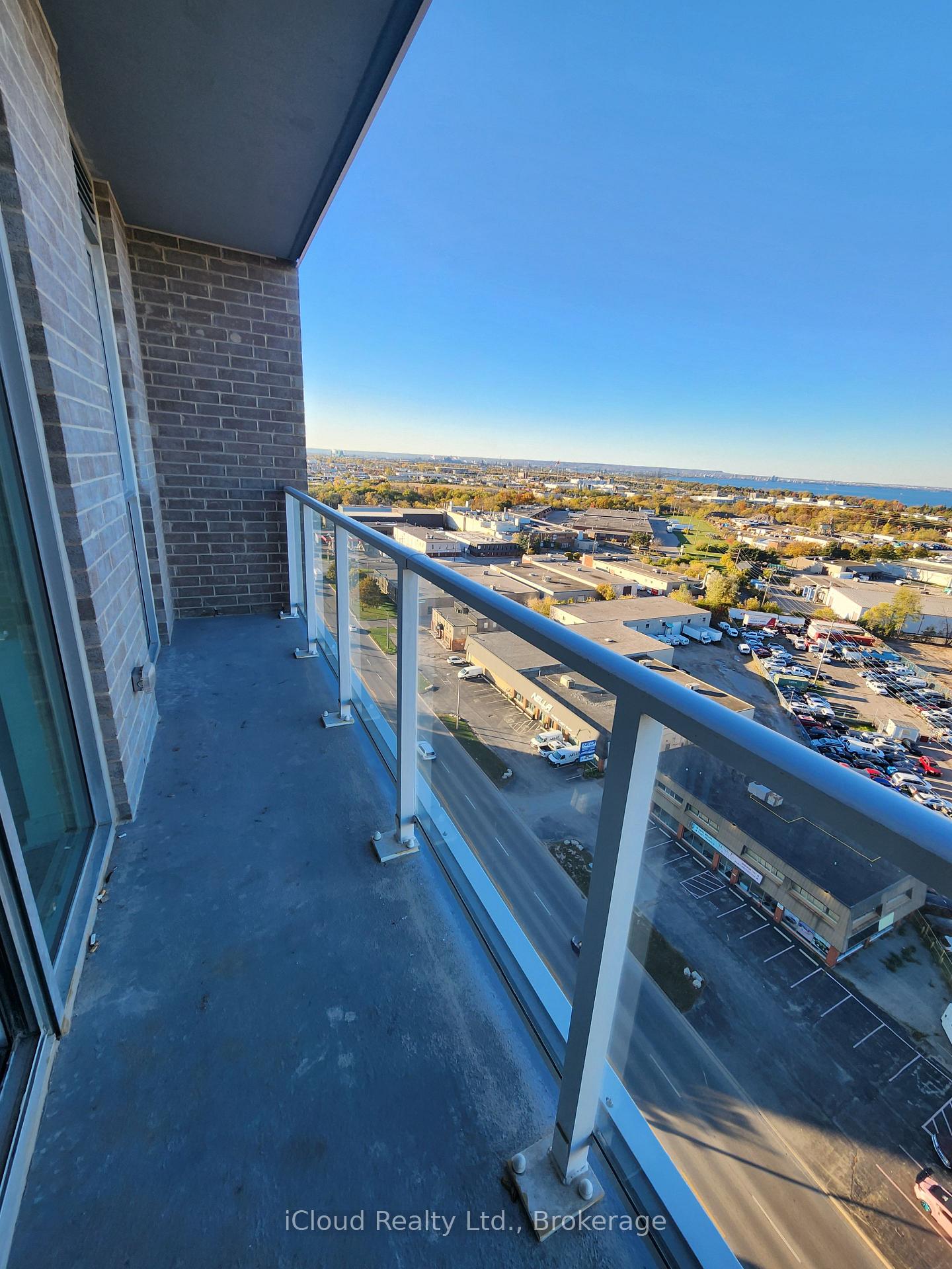 Photo 10 of Unit 1411, 2782 Barton Street E, Hamilton, Riverdale — HOMEH