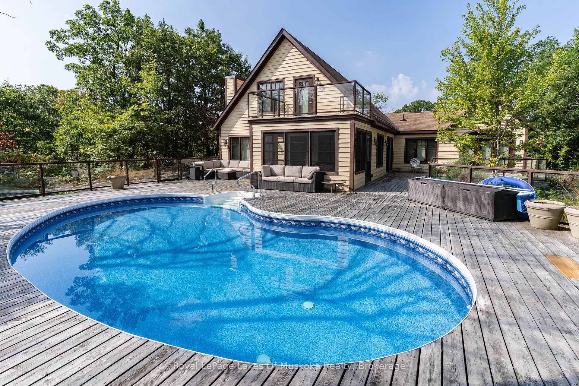 Photo 2 of 210&230 Revell Street, Gravenhurst, Muskoka (S) — HOMEH