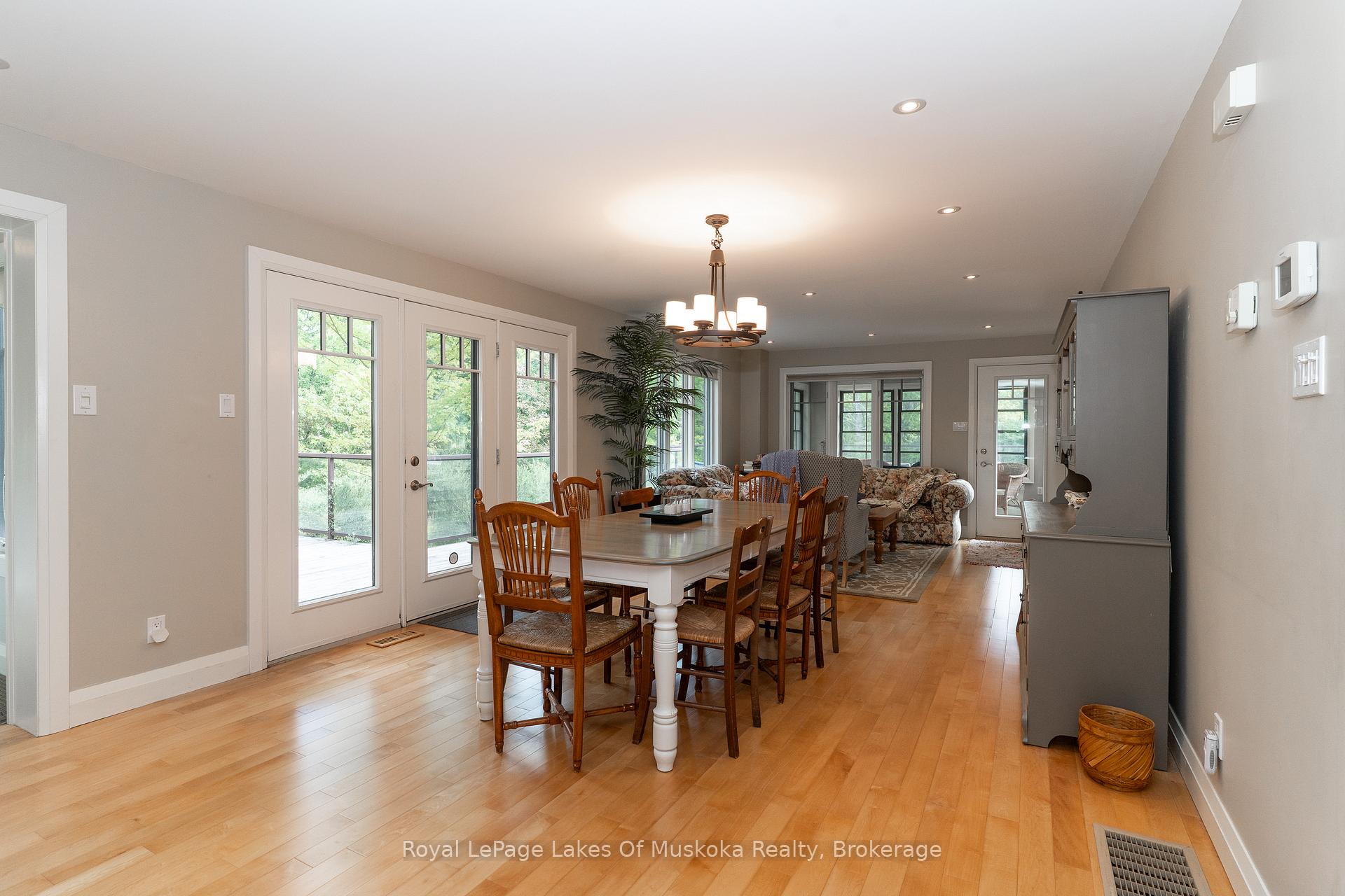 Photo 4 of 210&230 Revell Street, Gravenhurst, Muskoka (S) — HOMEH