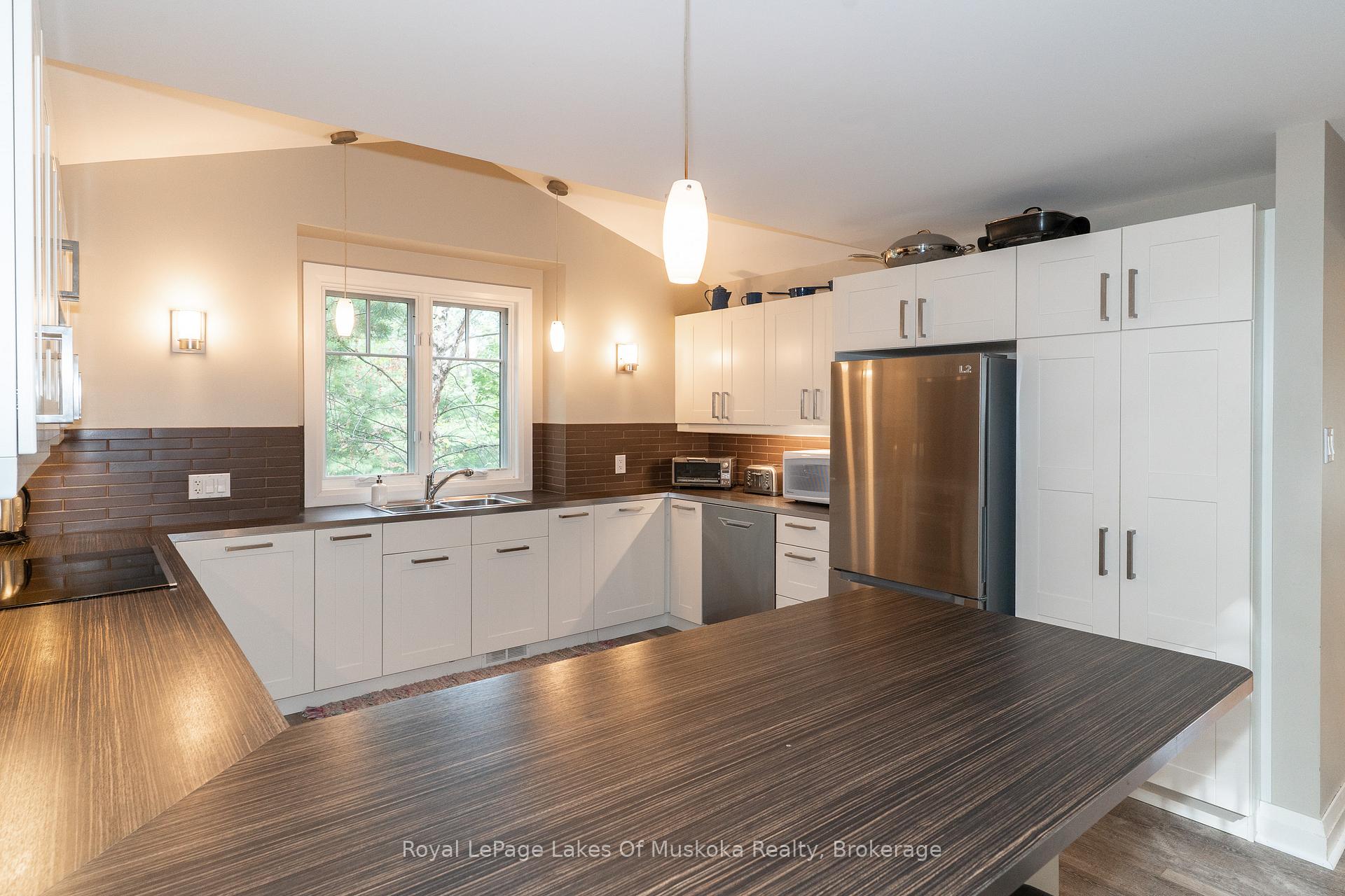 Photo 16 of 210&230 Revell Street, Gravenhurst, Muskoka (S) — HOMEH