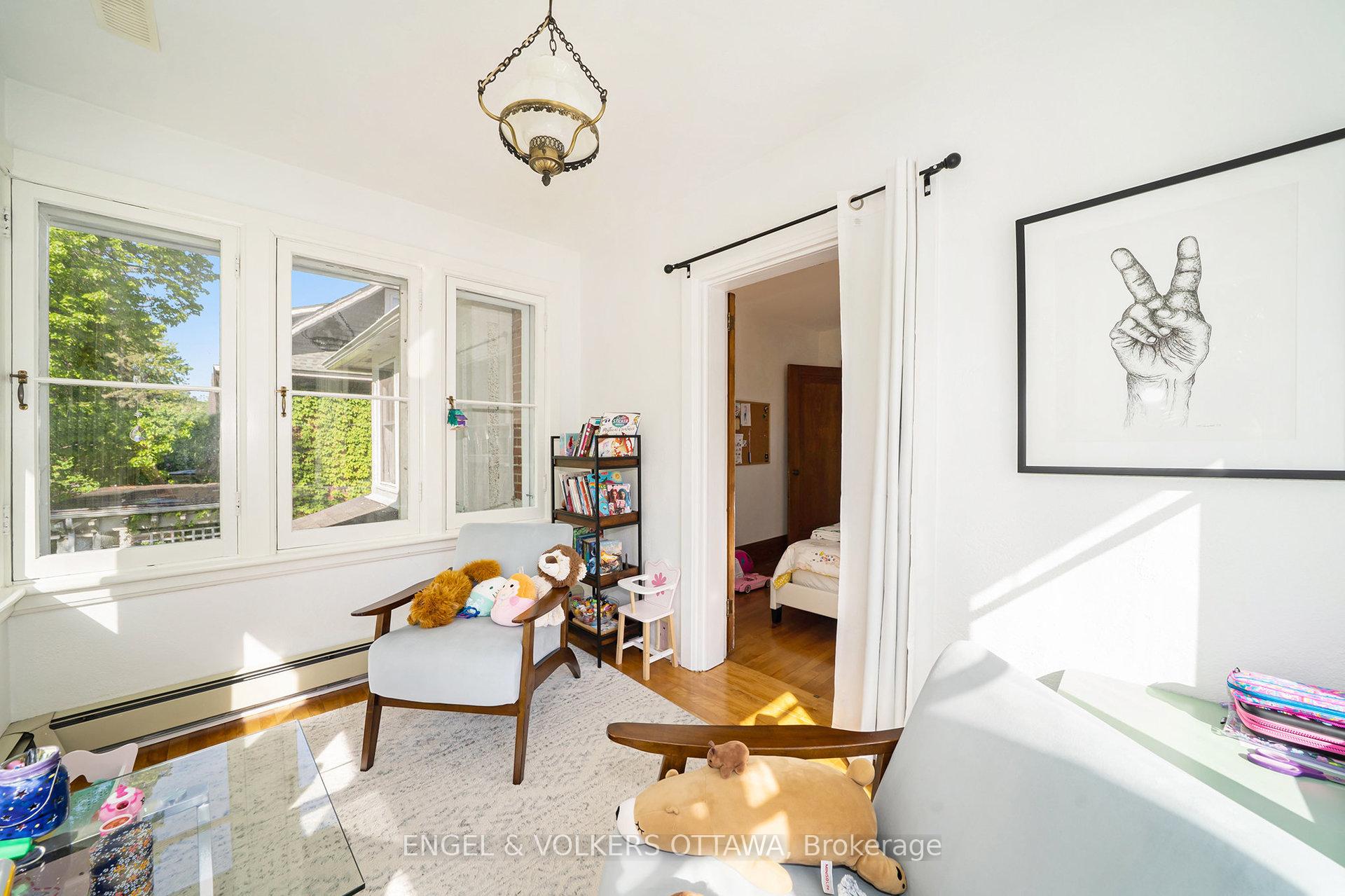 Photo 13 of 17 Linden Terrace, Ottawa, Glebe — HOMEH