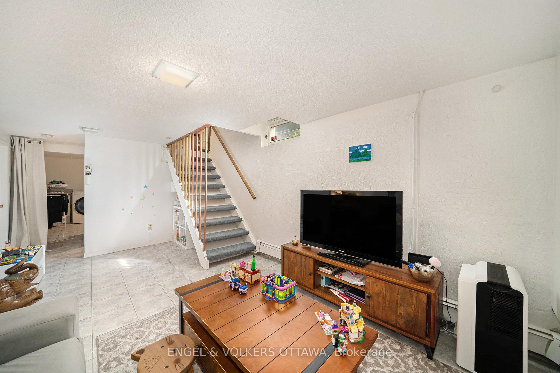 Photo 21 of 17 Linden Terrace, Ottawa, Glebe — HOMEH