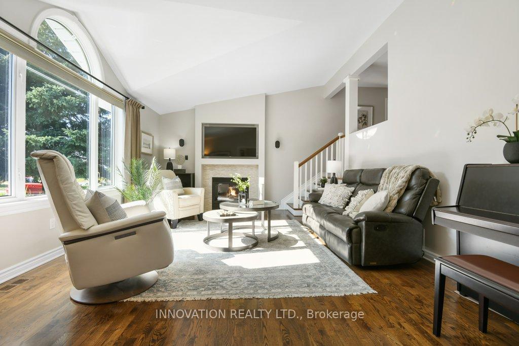 Photo 3 of 107 Cavanagh Drive, Ottawa, Carp — HOMEH