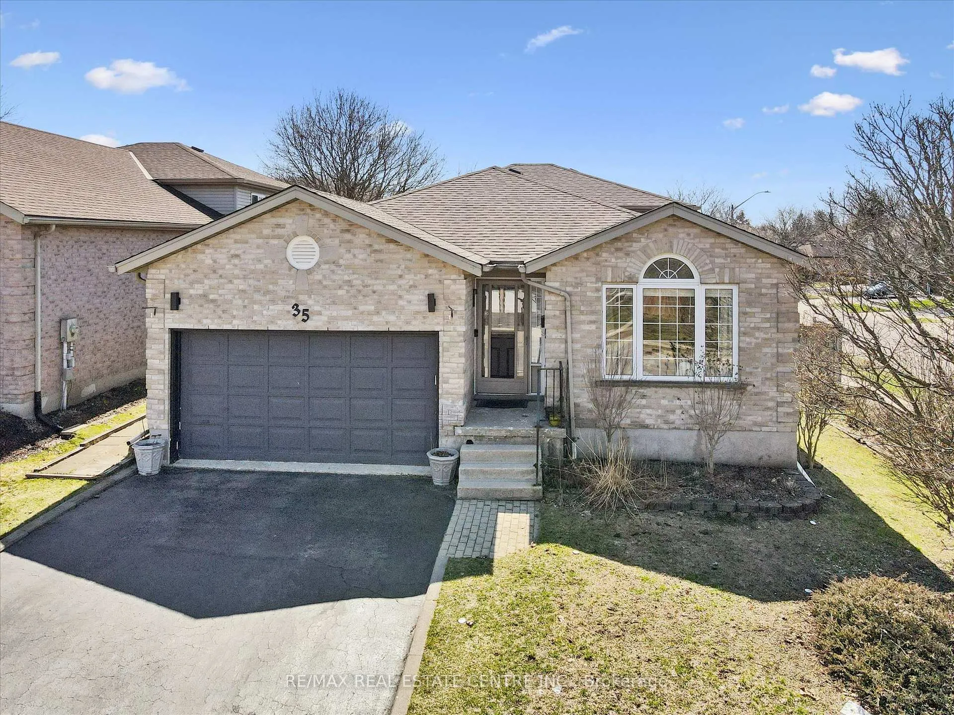 Photo 1 of 35 Melran Drive, Cambridge — HOMEH