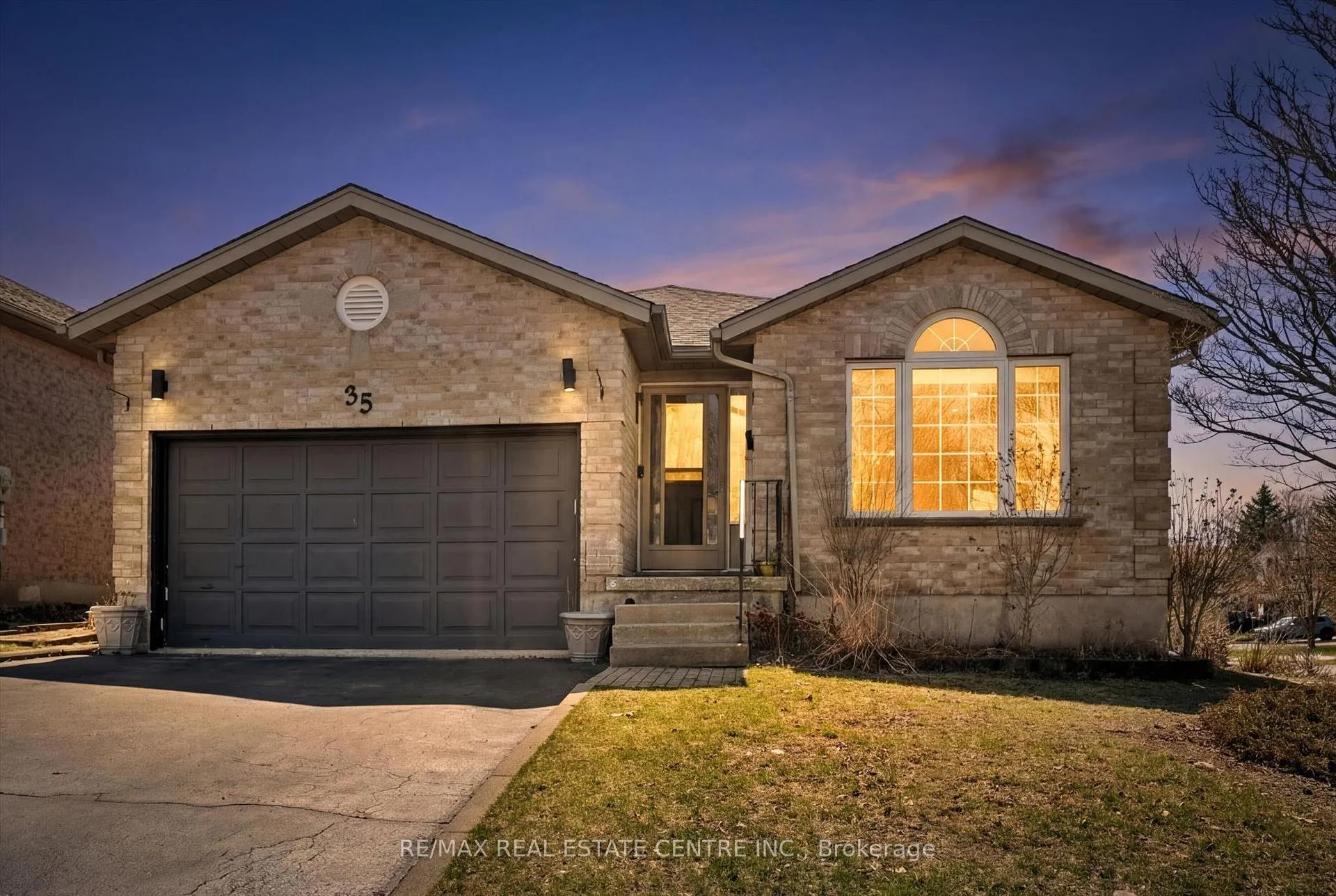 Photo 2 of 35 Melran Drive, Cambridge — HOMEH