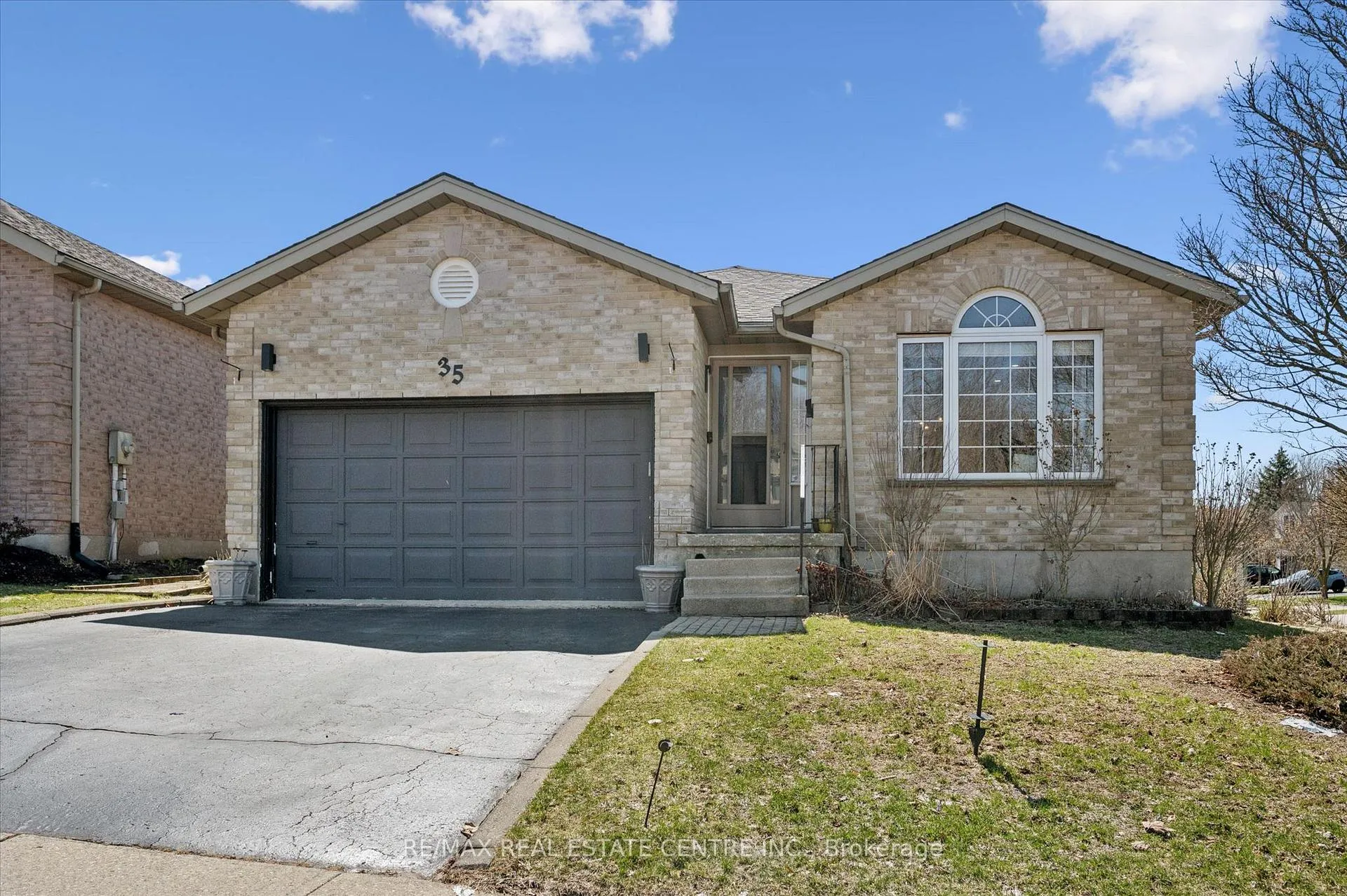 Photo 3 of 35 Melran Drive, Cambridge — HOMEH