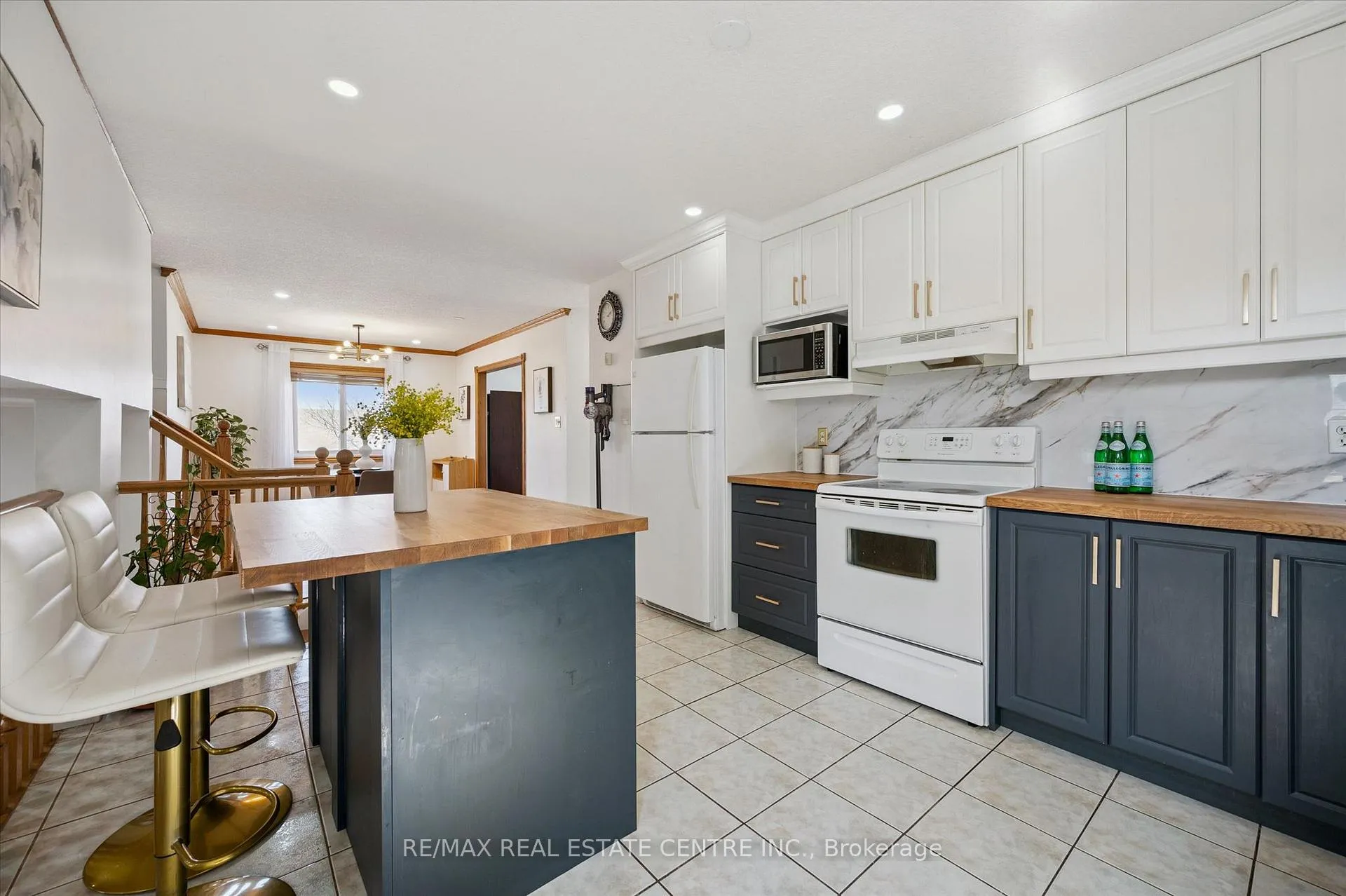 Photo 14 of 35 Melran Drive, Cambridge — HOMEH