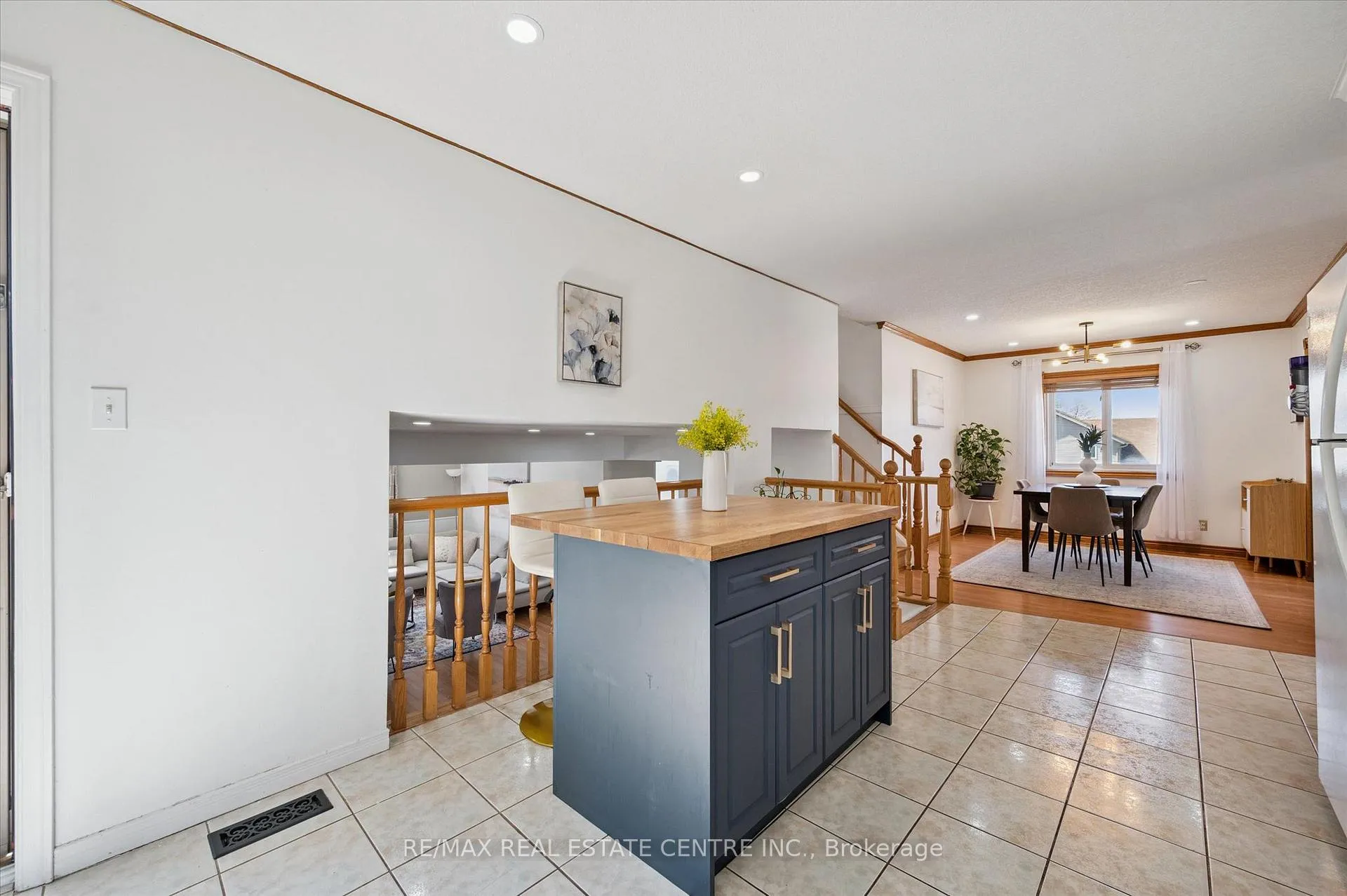Photo 15 of 35 Melran Drive, Cambridge — HOMEH