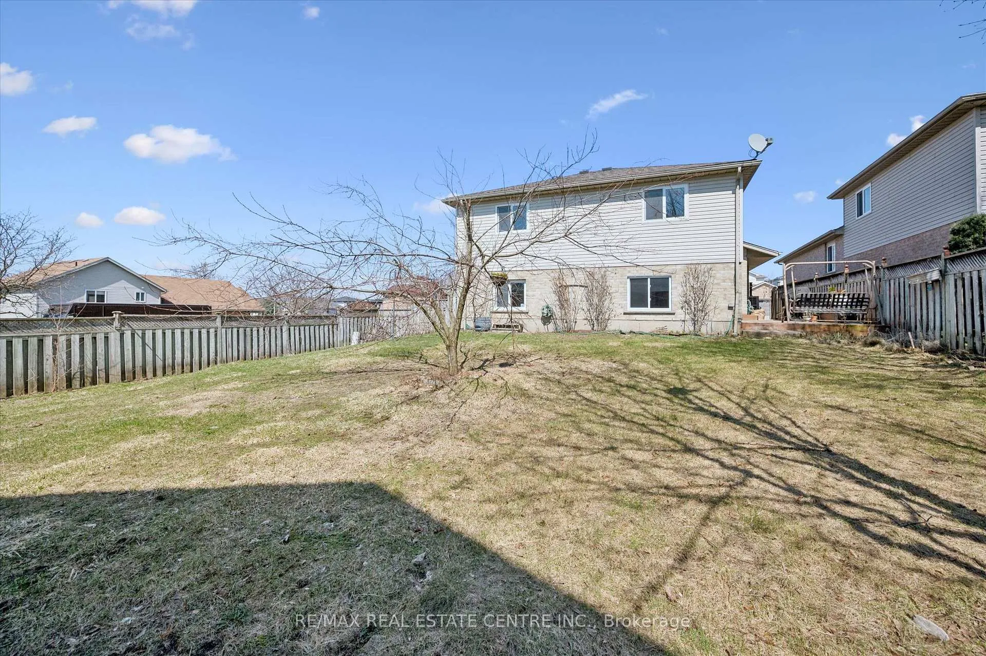 Photo 38 of 35 Melran Drive, Cambridge — HOMEH