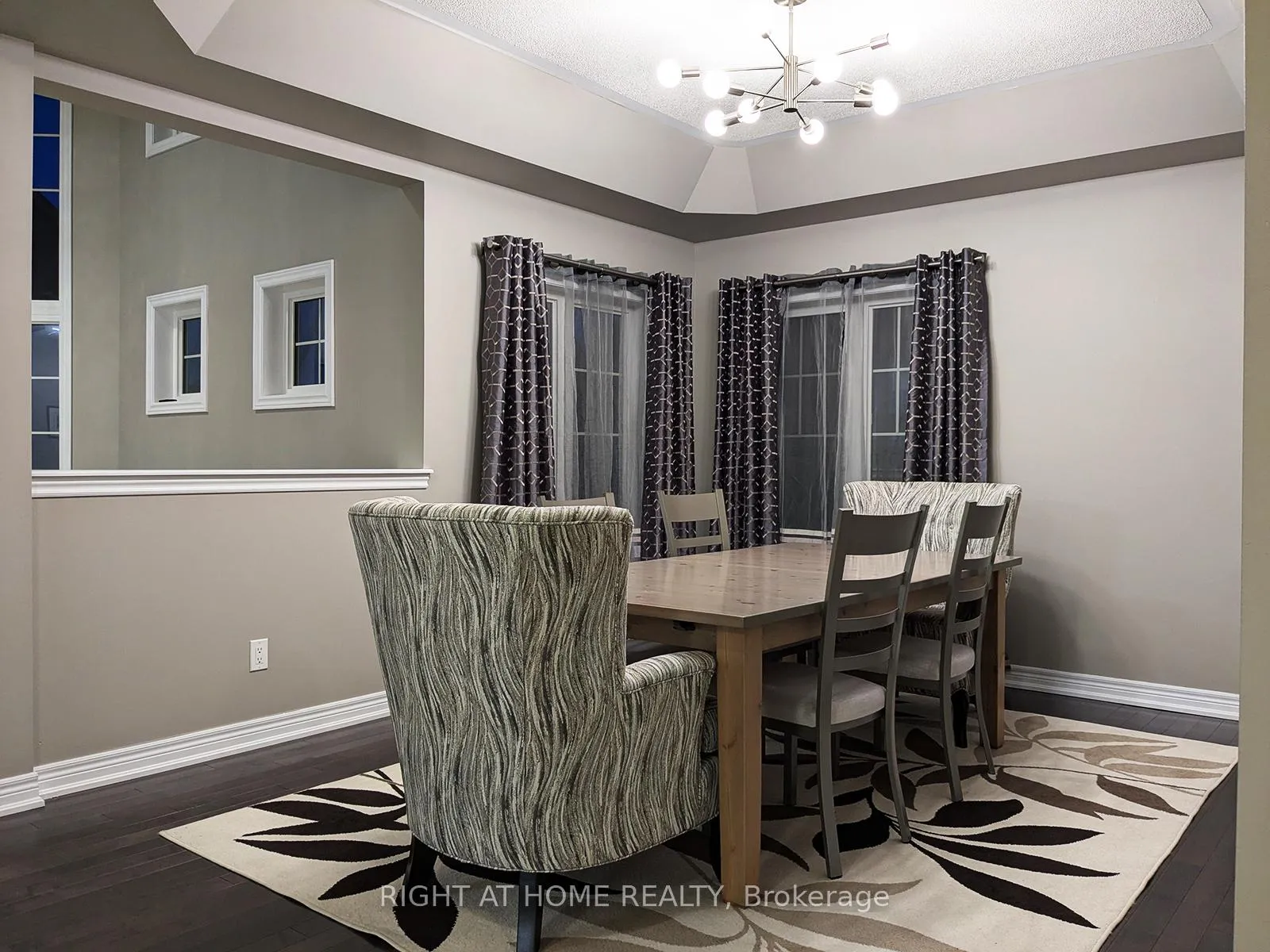 Photo 11 of 28 Timberbank Square, Georgina, Sutton & Jackson's Point — HOMEH