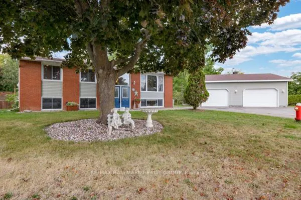 Photo 1 of 2 Armstrong Place, North Dundas, Chesterville — HOMEH