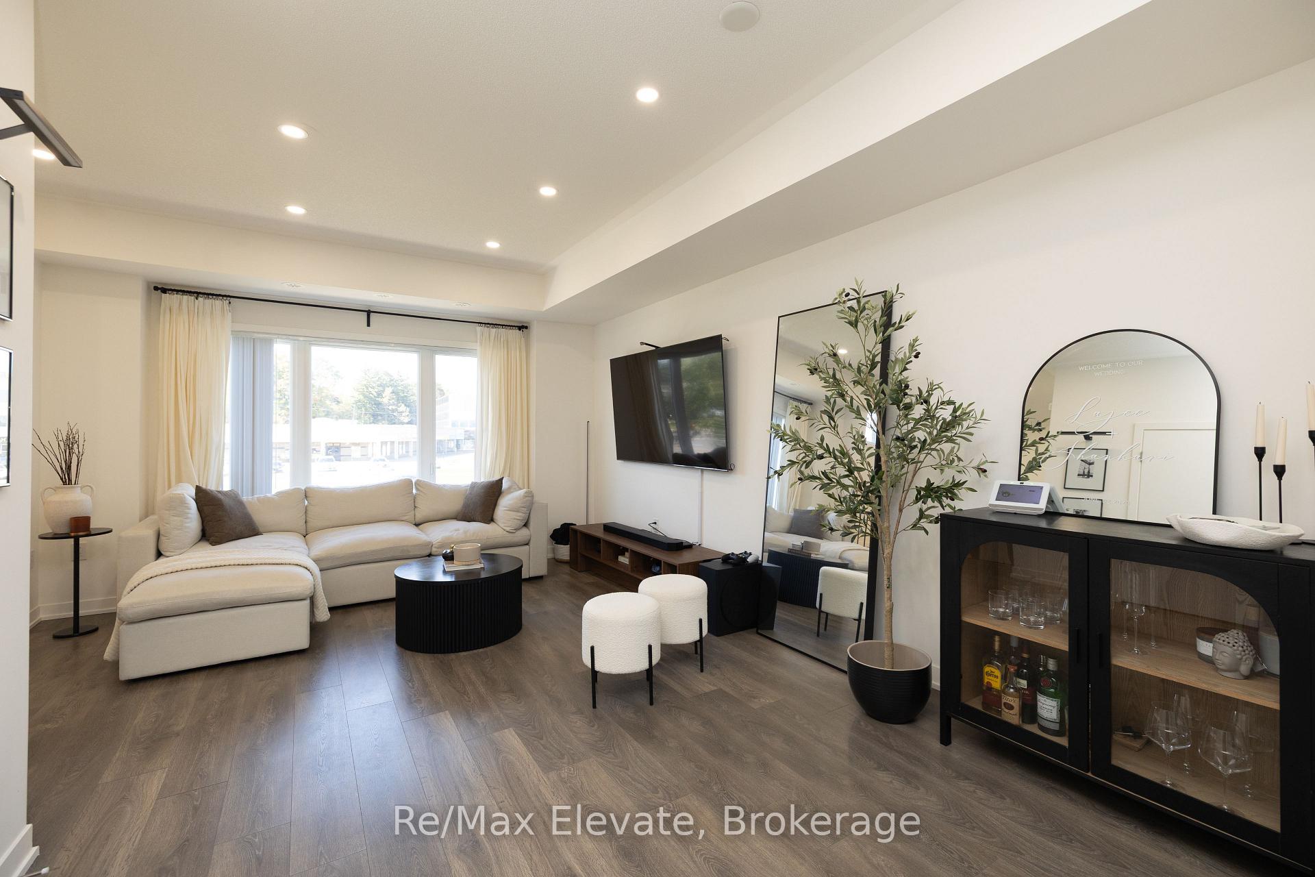 Photo 5 of Unit 510, 1525 Kingston Road, Pickering, Town Centre — HOMEH