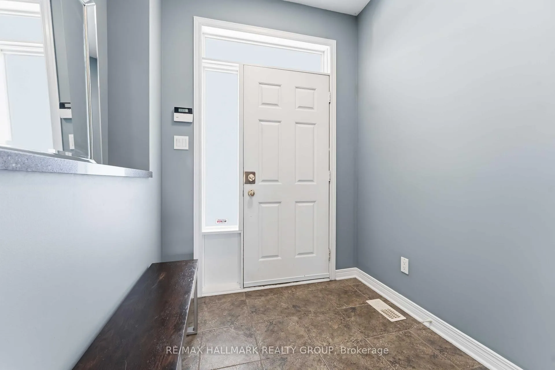 Photo 4 of 4569 Sugar Maple Drive, Ottawa, Riverside South/Gloucester Glen — HOMEH