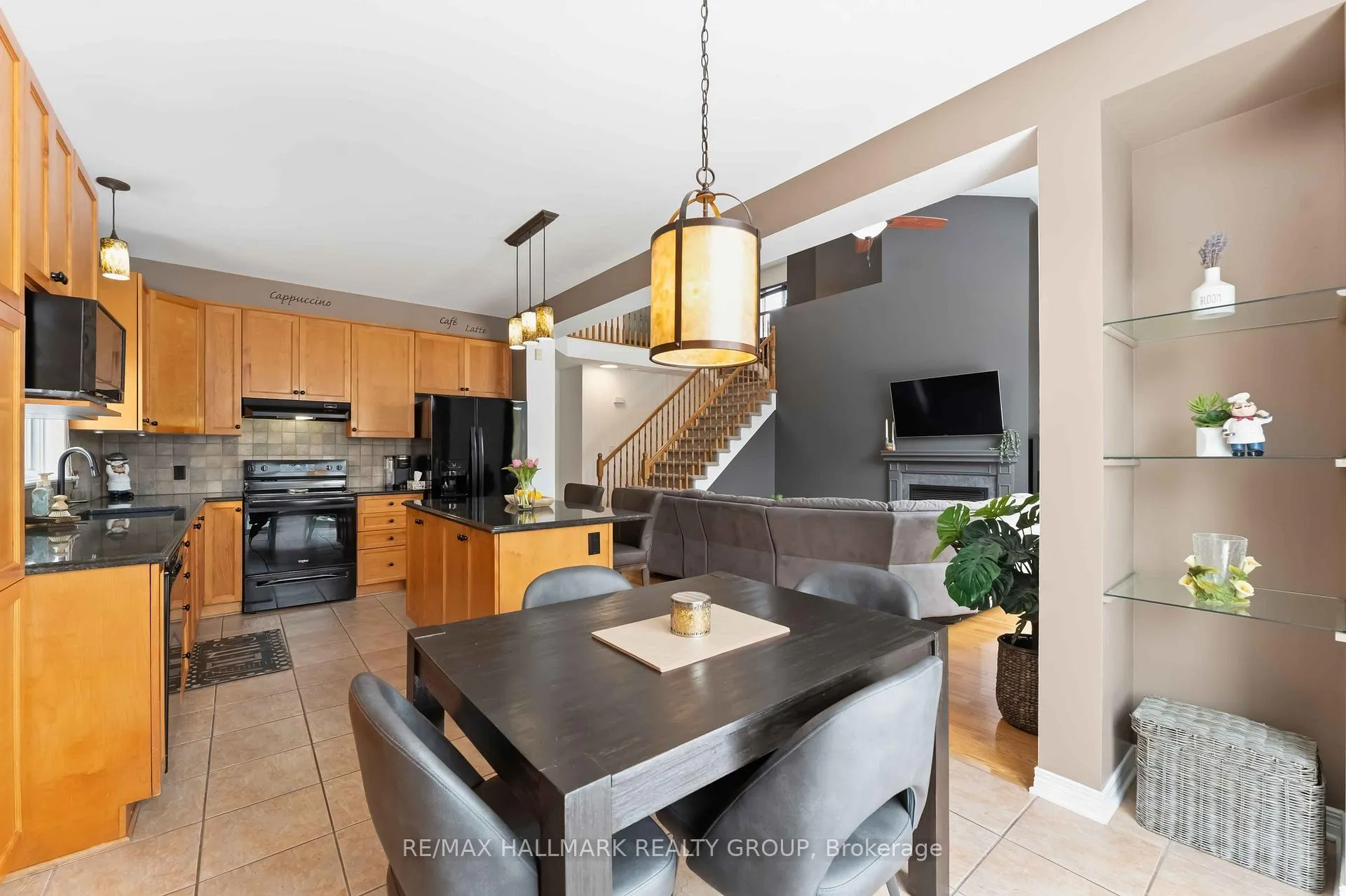 Photo 20 of 4569 Sugar Maple Drive, Ottawa, Riverside South/Gloucester Glen — HOMEH