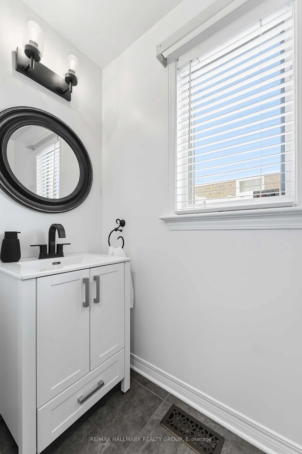 Photo 43 of 4569 Sugar Maple Drive, Ottawa, Riverside South/Gloucester Glen — HOMEH