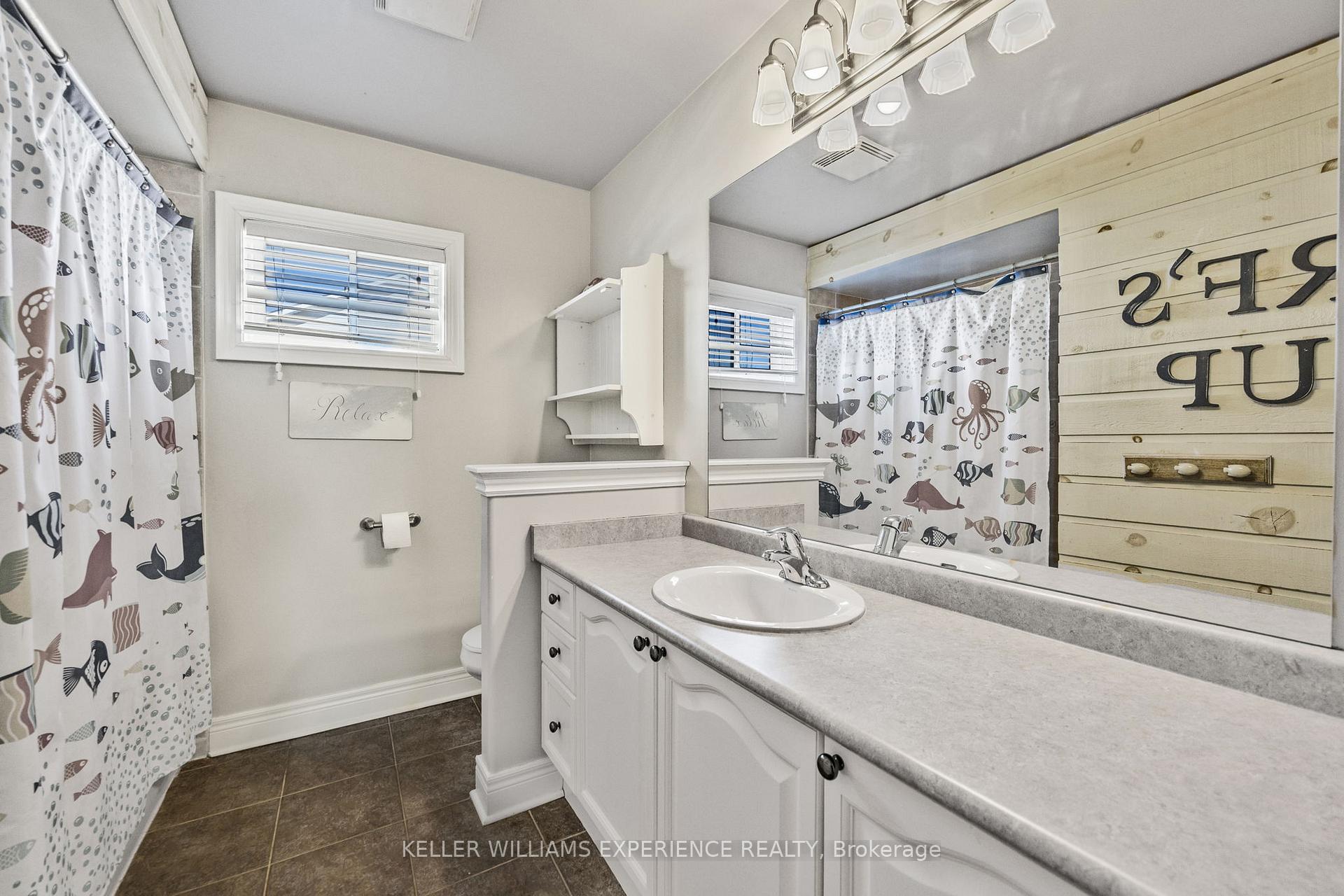 Photo 19 of 25 Regalia Way, Barrie, Innis-Shore — HOMEH