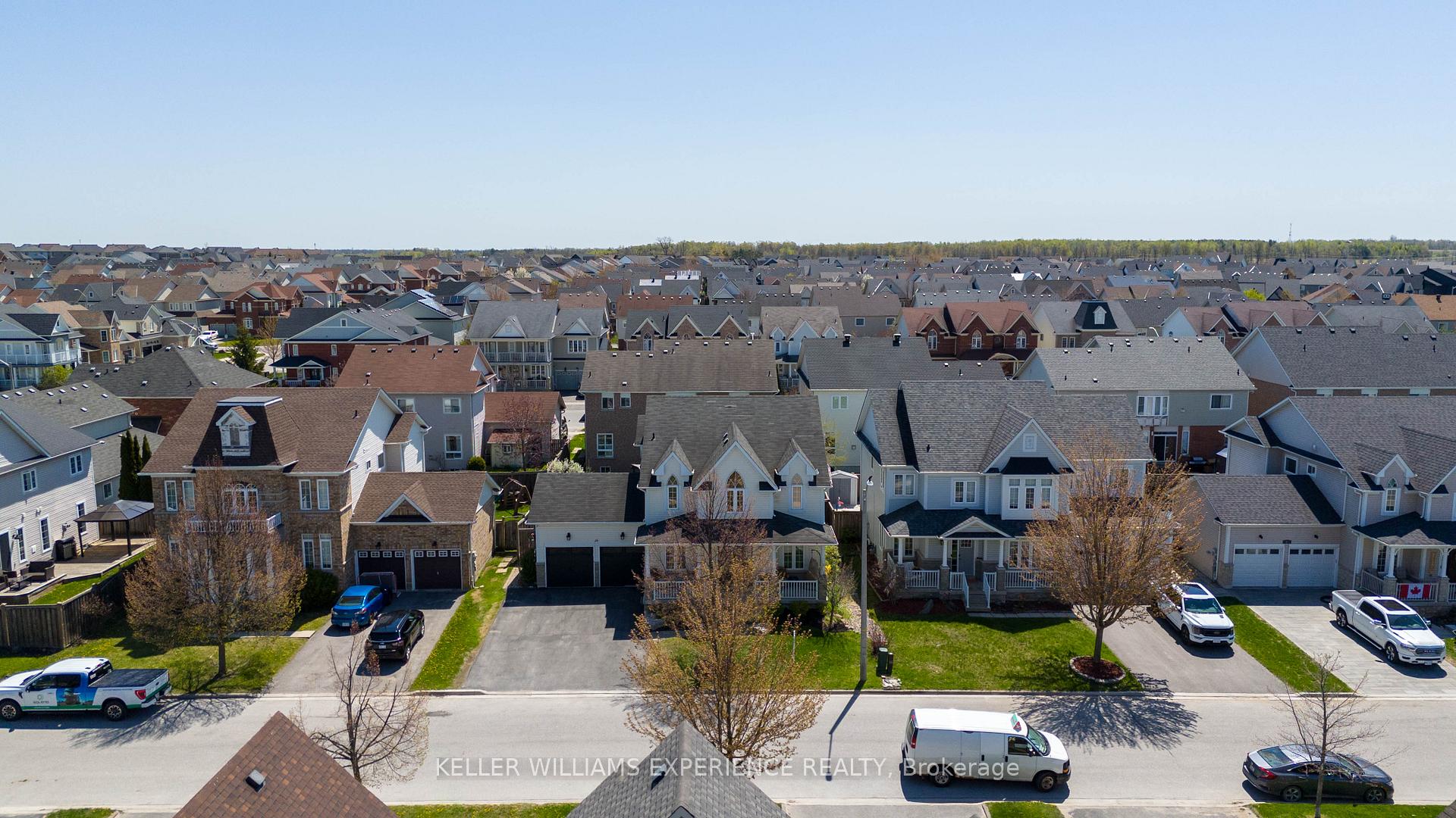 Photo 26 of 25 Regalia Way, Barrie, Innis-Shore — HOMEH