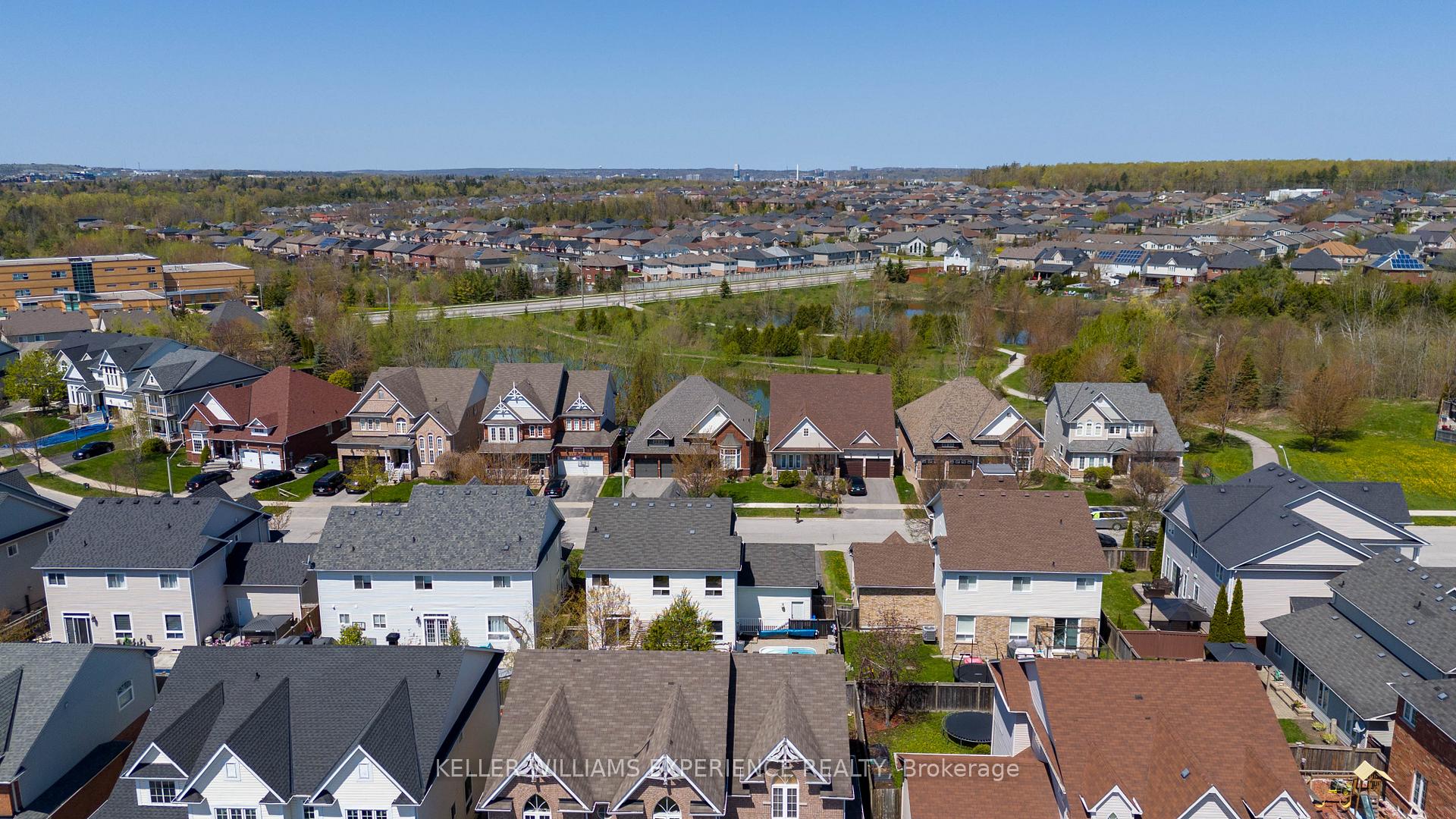 Photo 27 of 25 Regalia Way, Barrie, Innis-Shore — HOMEH