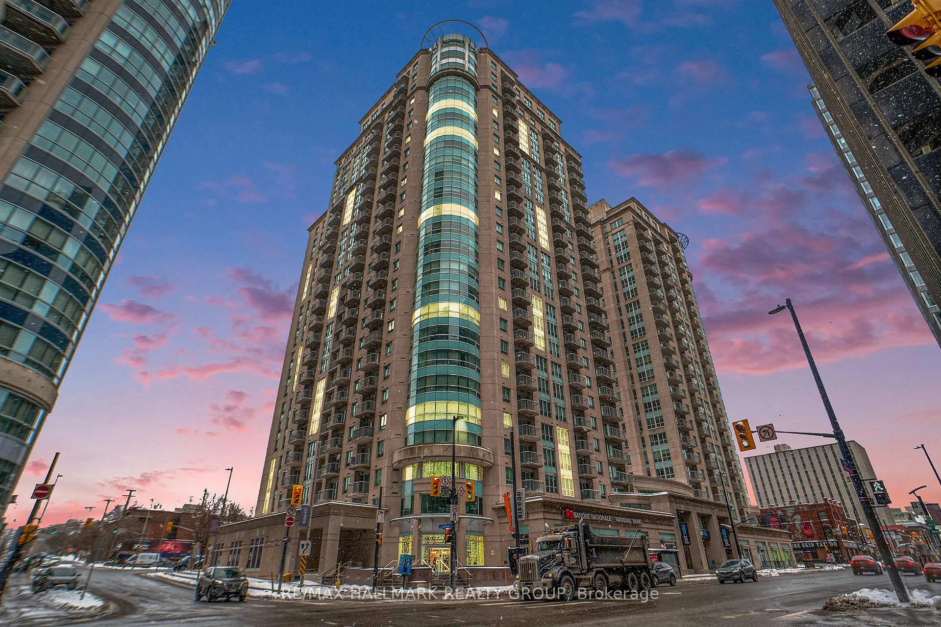 Front of Unit 1701, 234 Rideau Street