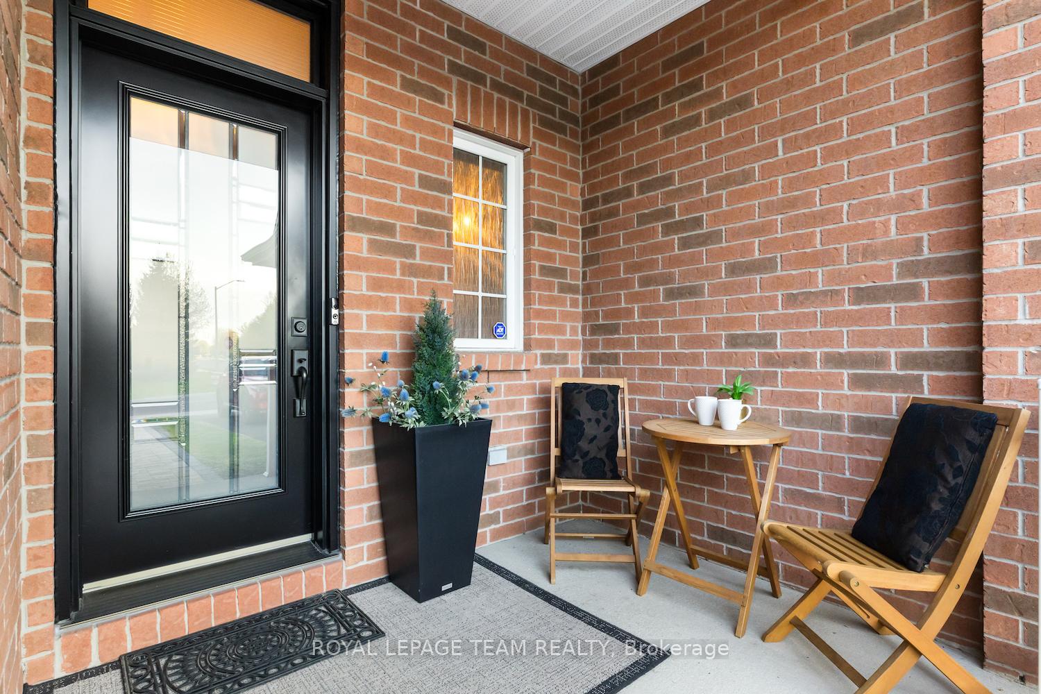 Photo 5 of 6084 North Bluff Drive, Ottawa, Riverside South/Gloucester Glen — HOMEH