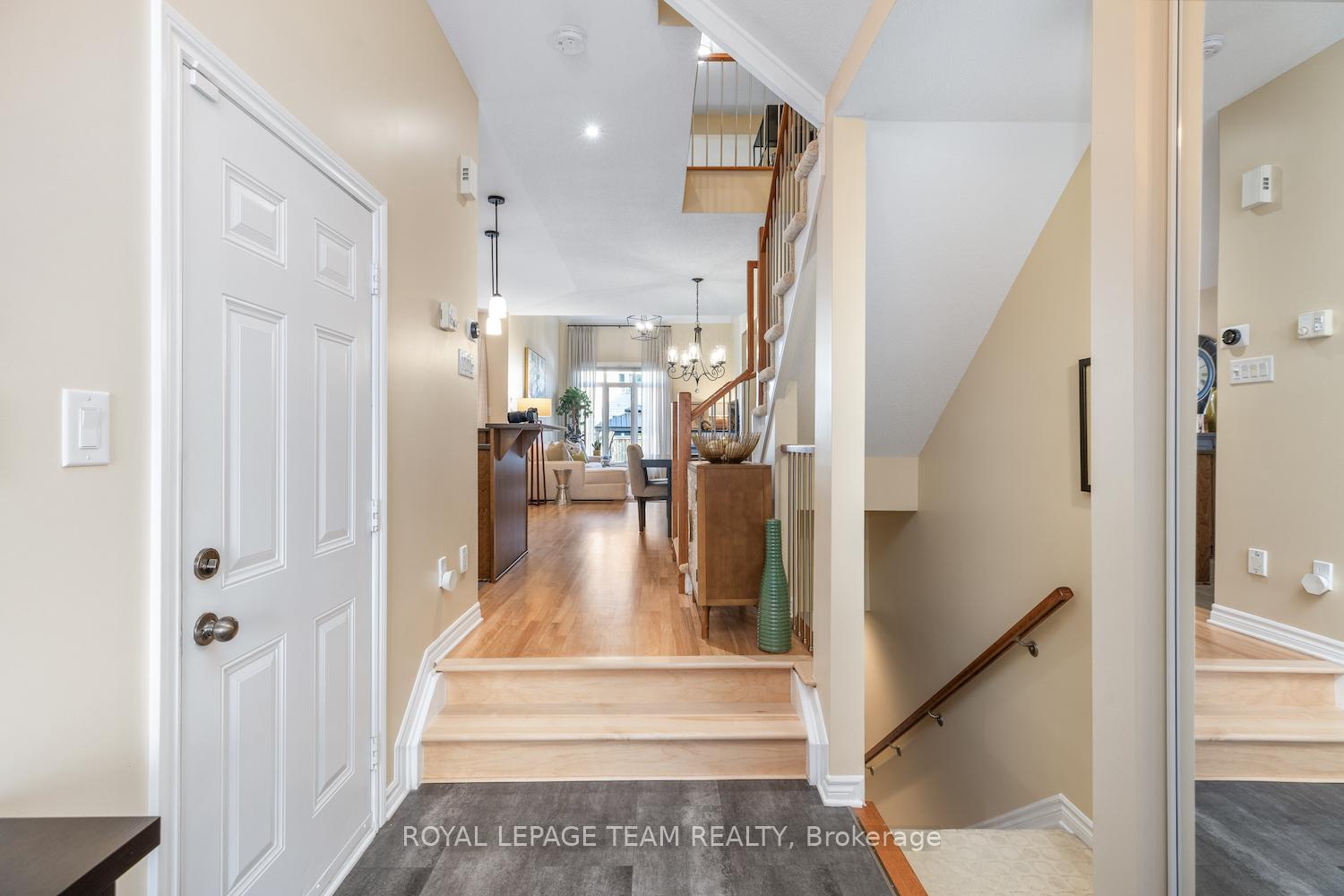 Photo 8 of 6084 North Bluff Drive, Ottawa, Riverside South/Gloucester Glen — HOMEH